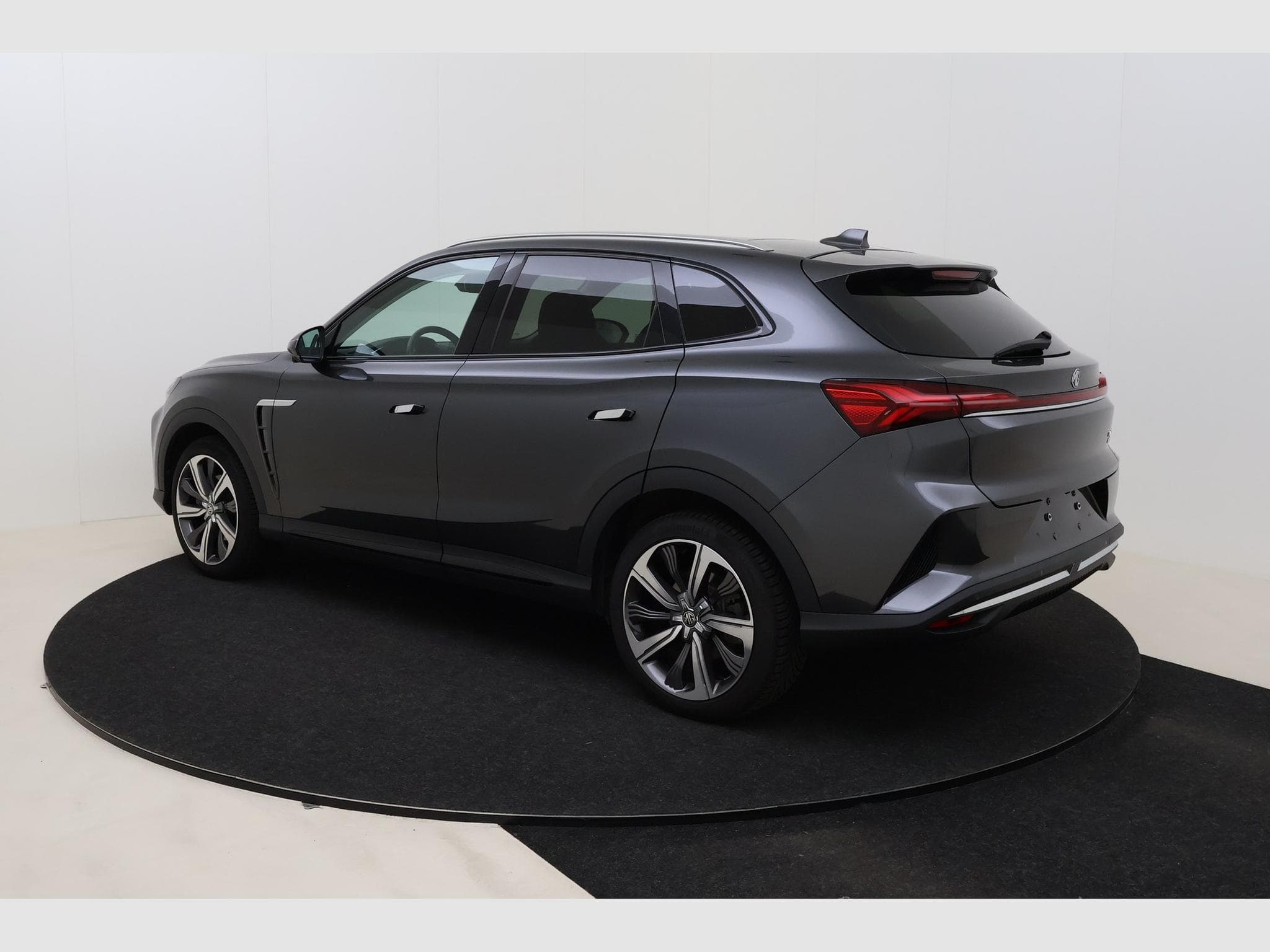 Mg Marvel R Luxury (2024) - Photo 8