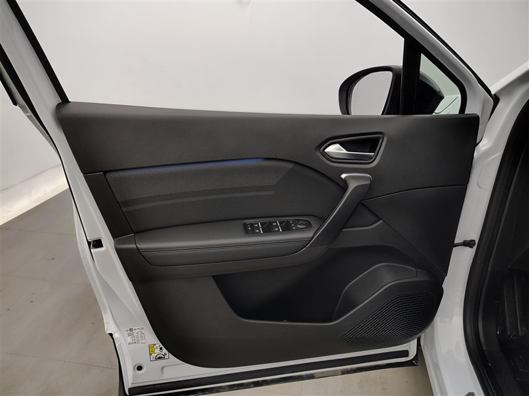 Renault Symbioz 1.6 E-TECH 145 Full Hybride Esprit Alpine NAVI/ S-CUIR/ LED (2025) - Foto 17