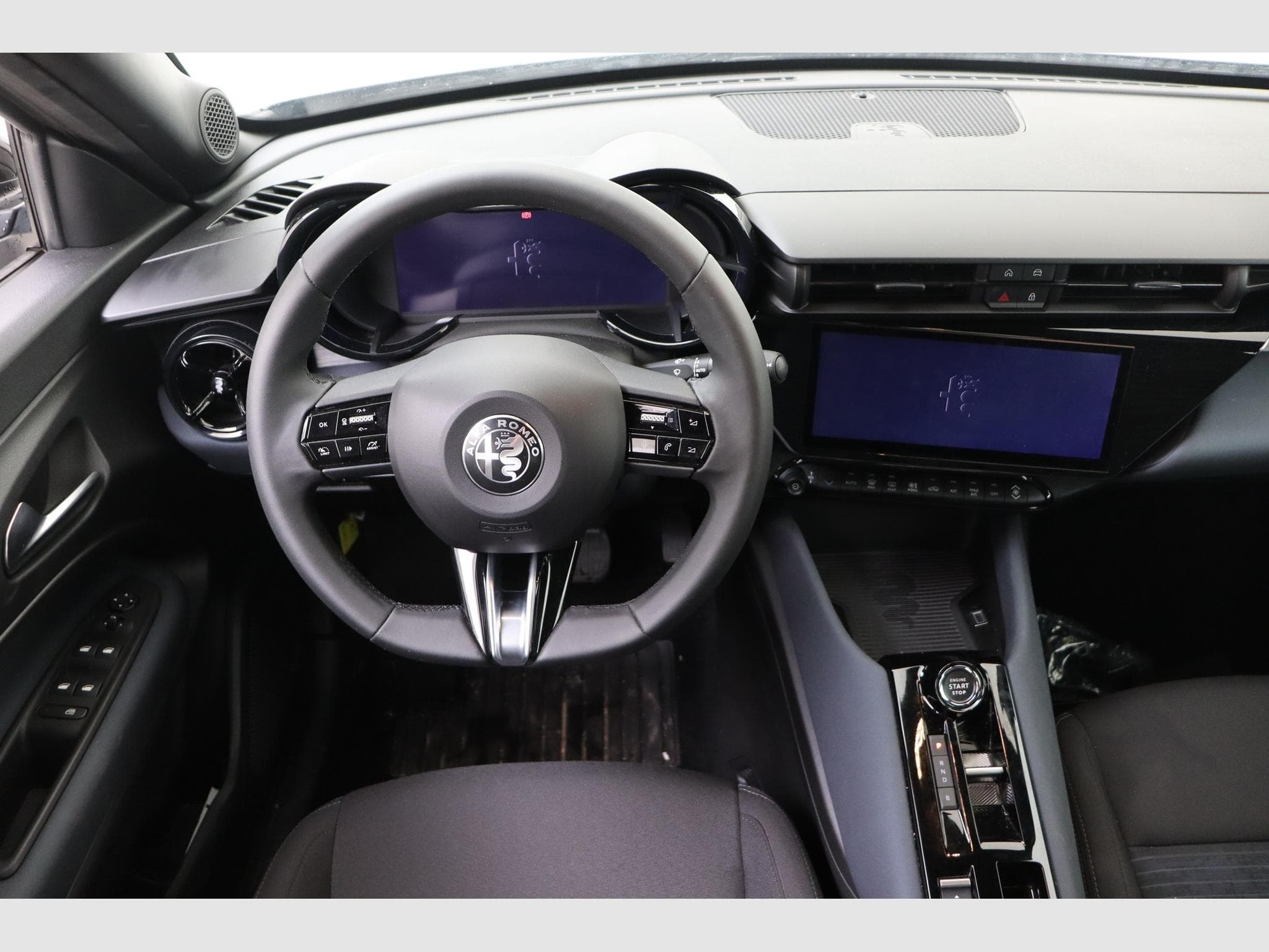 Alfa-Romeo Junior - (2025) - Photo 11