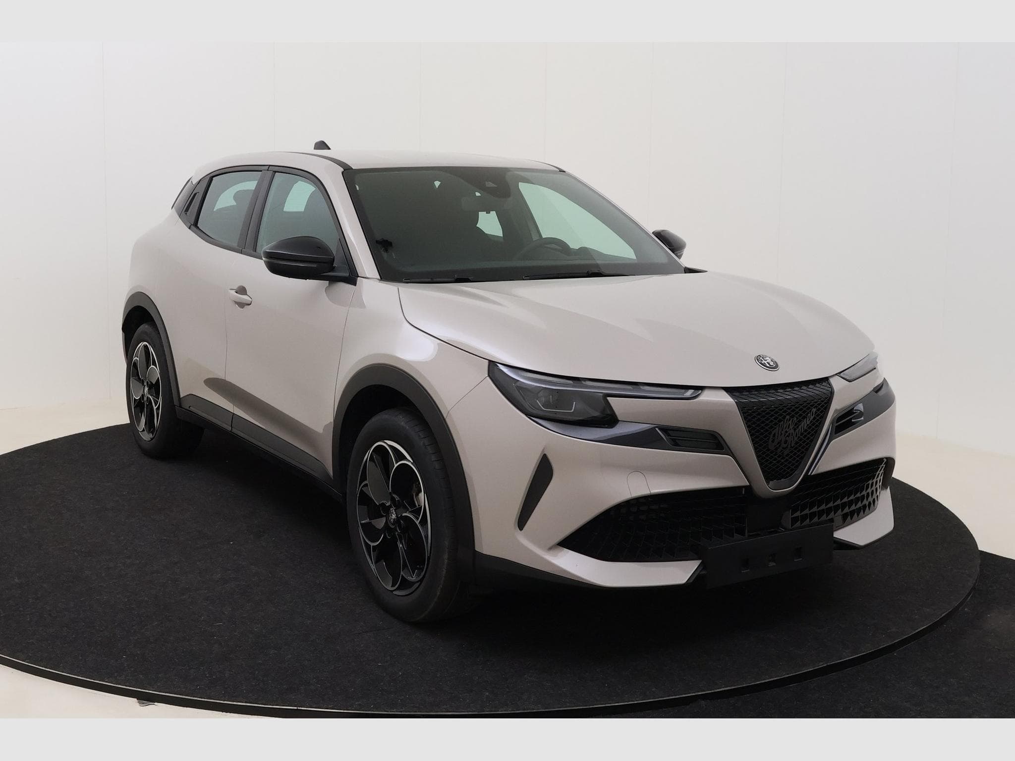 Alfa-Romeo Junior - (2025) - Photo 3