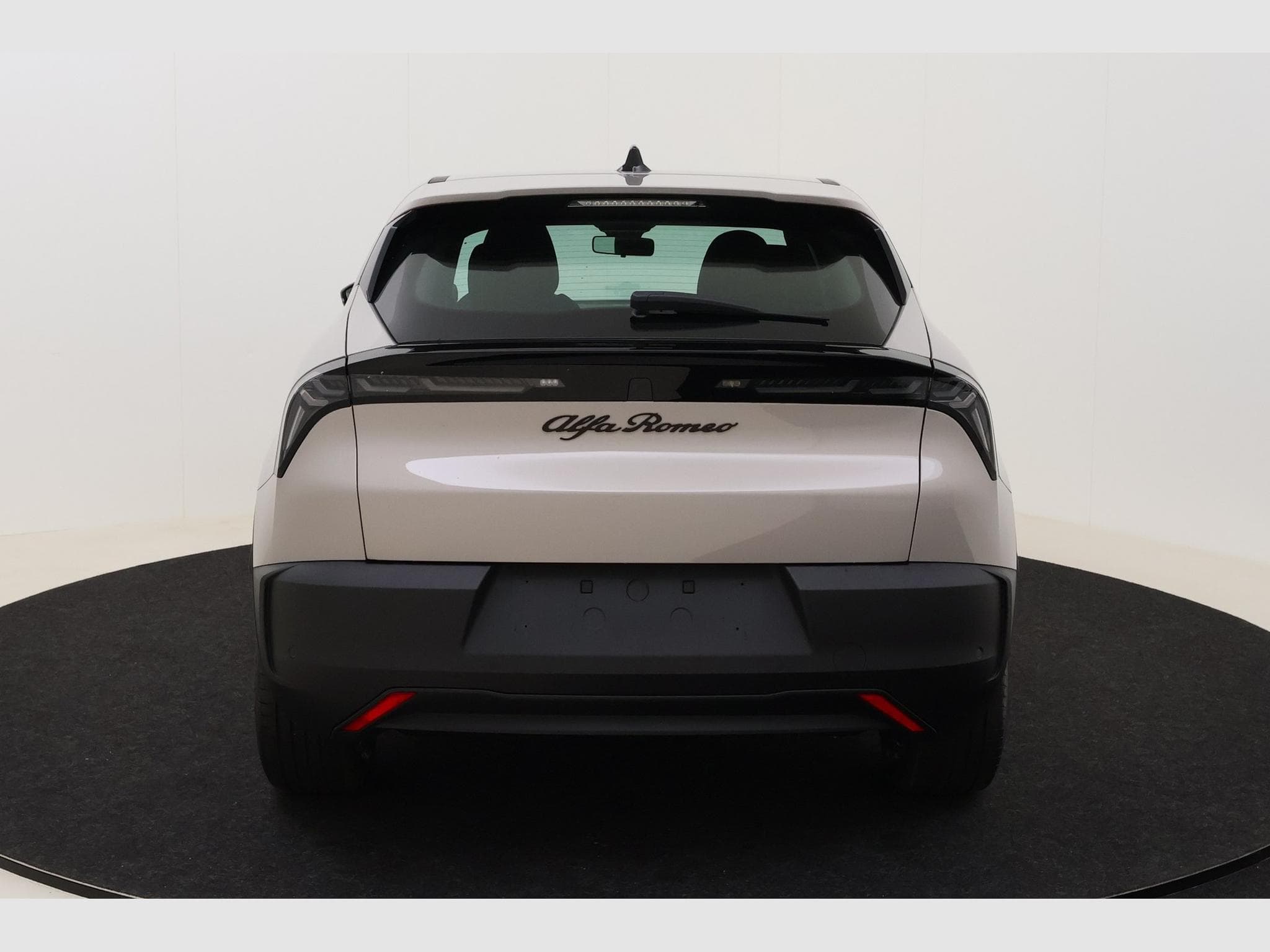 Alfa-Romeo Junior - (2025) - Photo 7