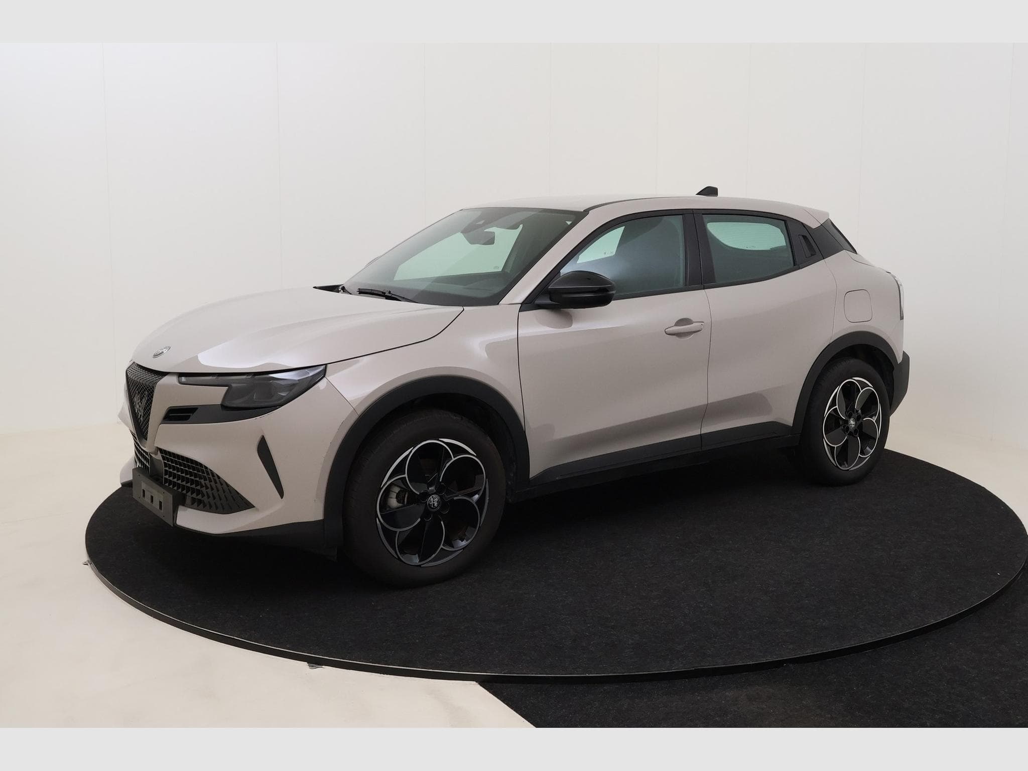 Alfa-Romeo Junior - (2025) - Photo 10