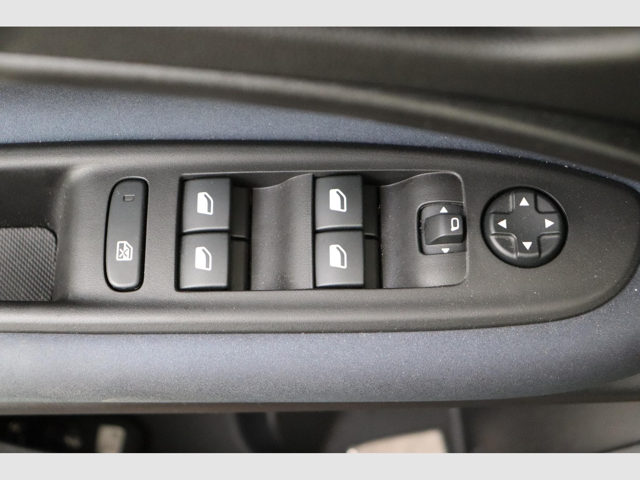 Alfa-Romeo Junior - (2025) - Photo 17