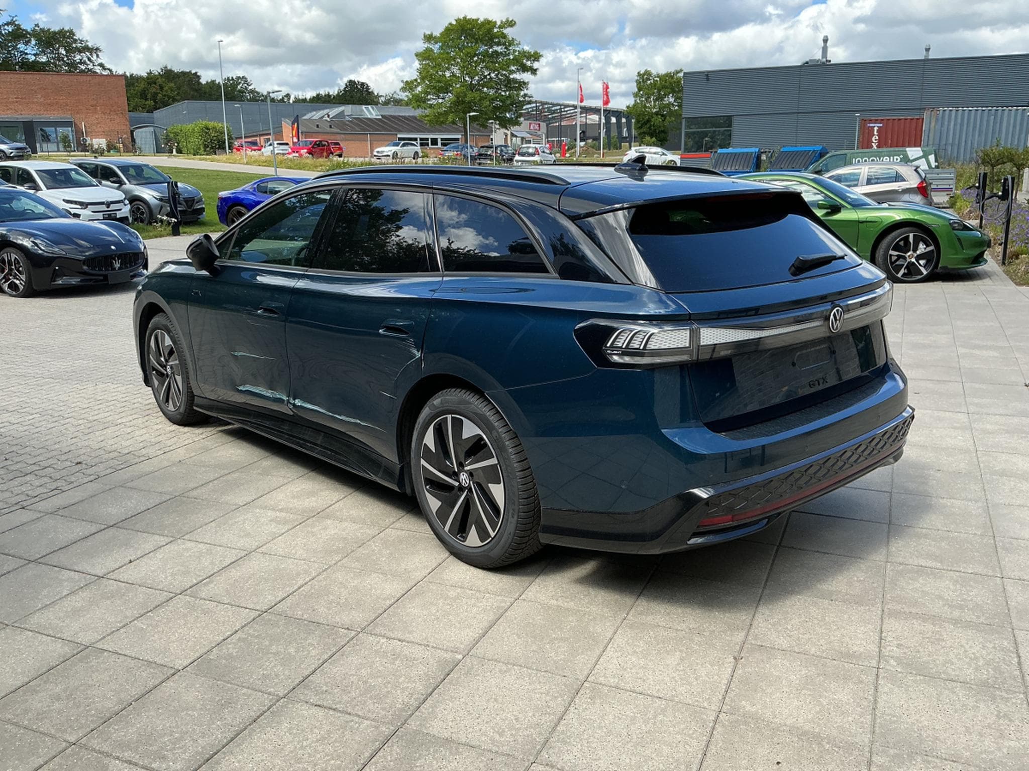VW ID.7 GTX 4motion Tourer (2025) - Photo 4