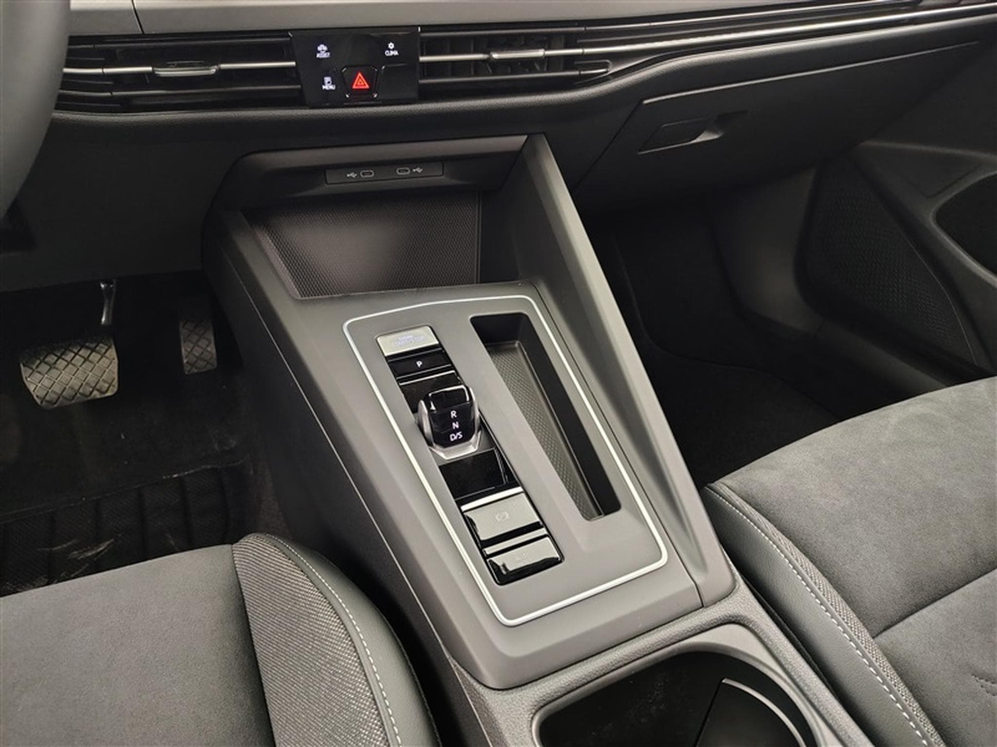 VW Golf 1.5 eTSI 115cv DSG Prime CARPLAY / FULL LED / SIEGES SPORT (2026) - Foto 12
