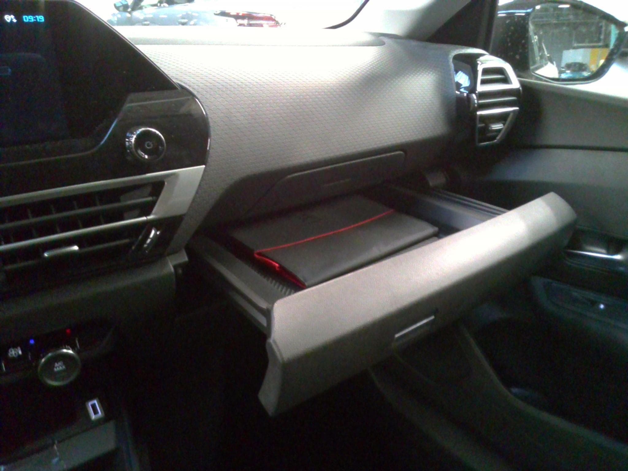 Citroen C4 X Shine (2022) - Photo 15