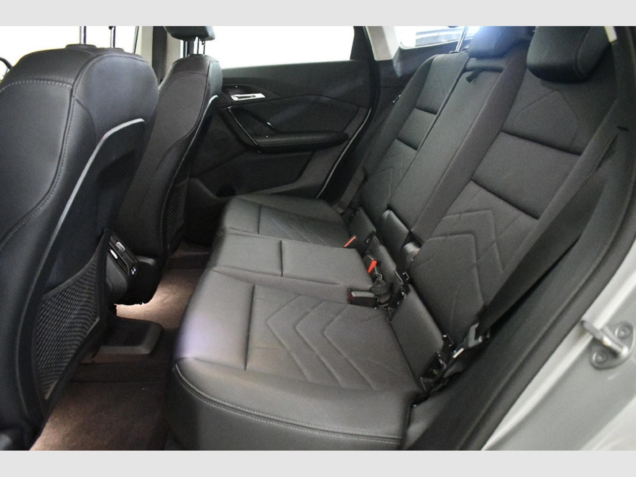 Bmw iX1 xDrive30 (2023) - Photo 13