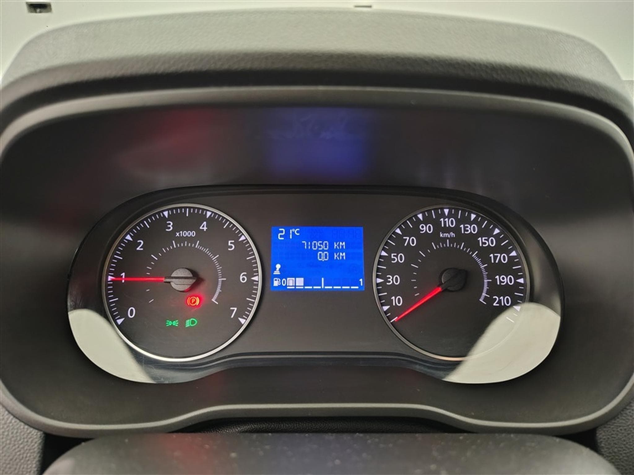 Dacia Duster 1.0 TCe 100Cv Comfort (2020) - Photo 10