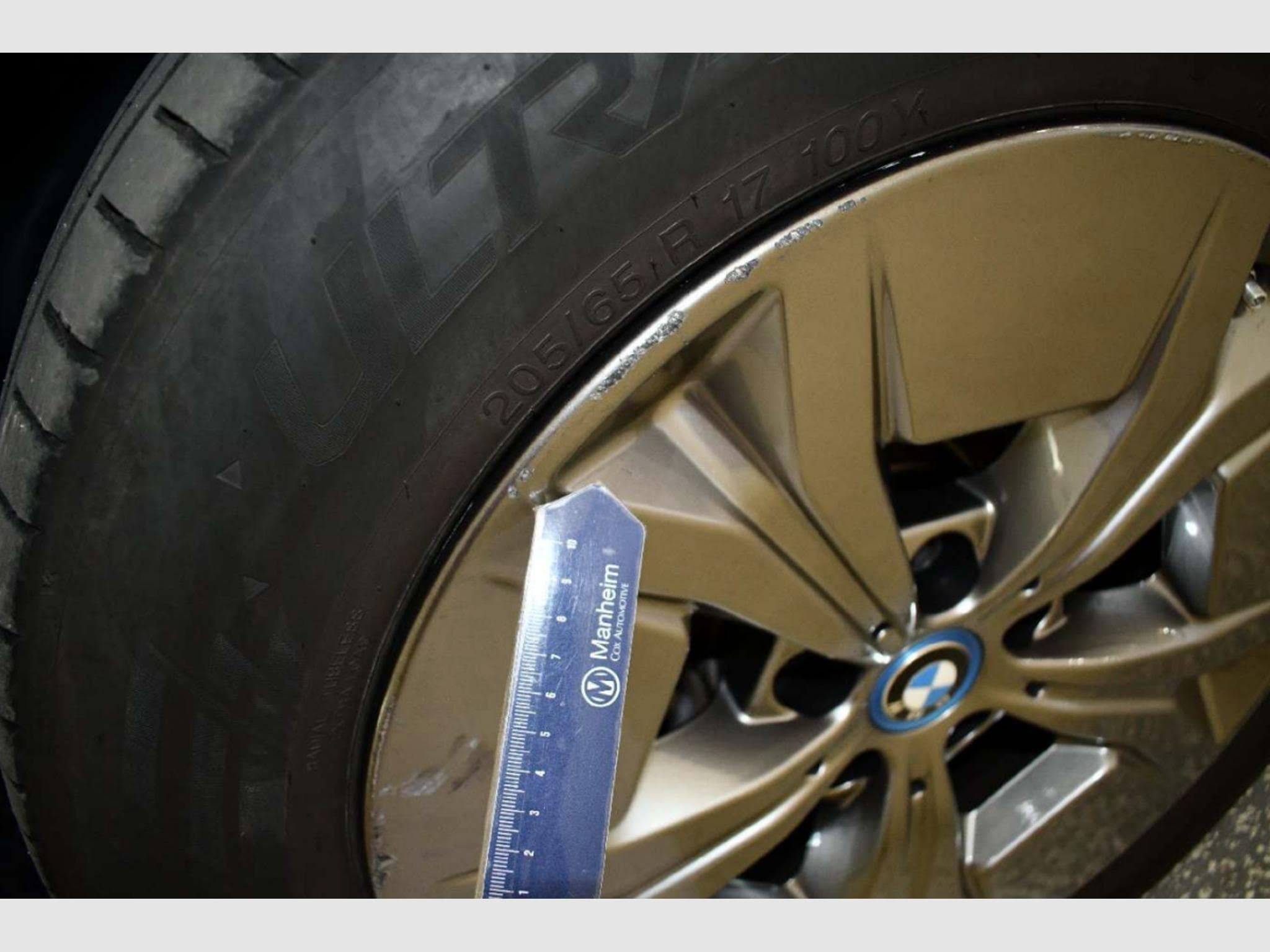 Bmw iX1 xDrive30 (2023) - Photo 12