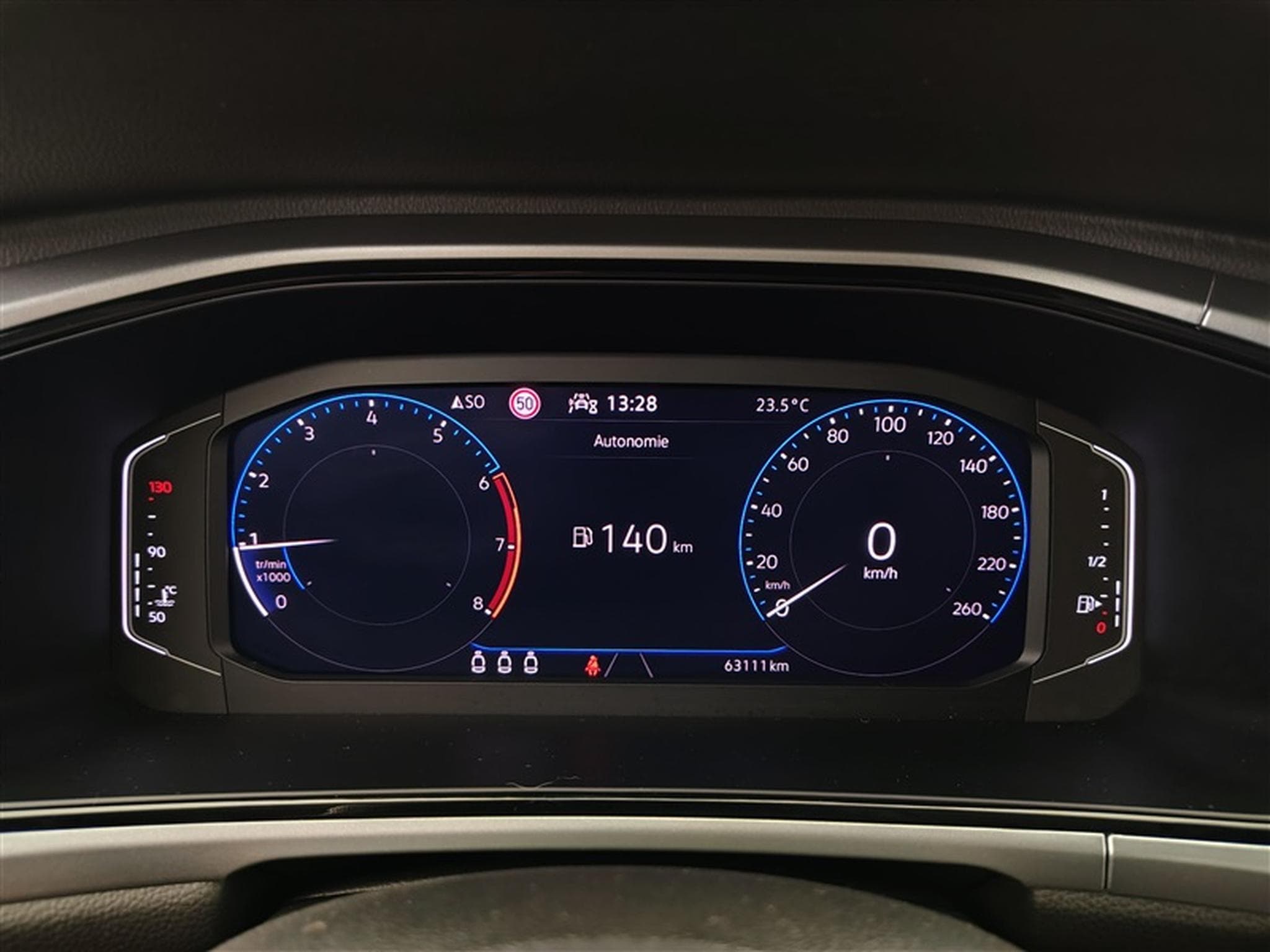 VW T-Roc 1.0 TSI Style NAVI / CARPLAY / FULL LED (2022) - Photo 10