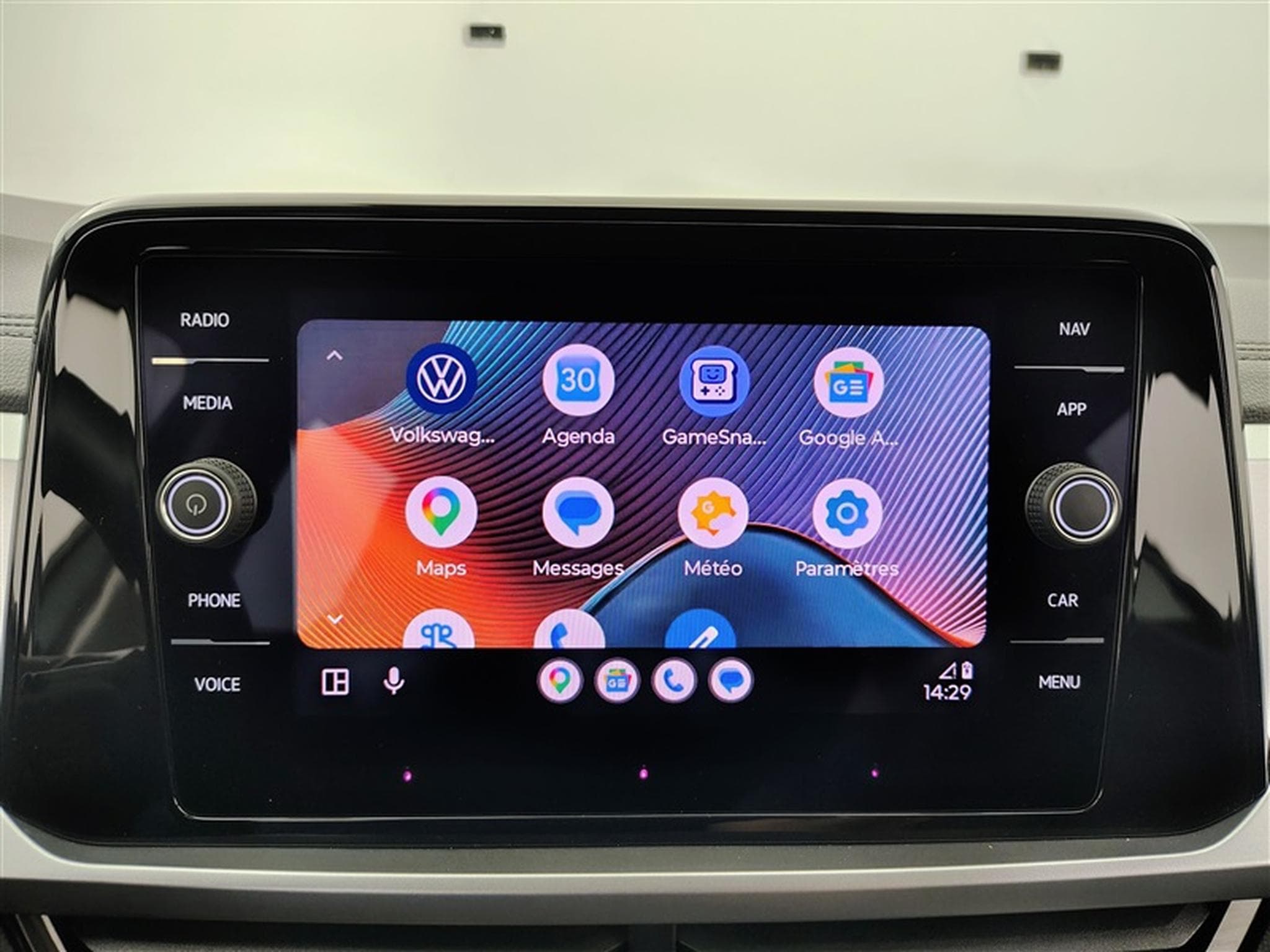 VW T-Roc 1.0 TSI Style NAVI / CARPLAY / FULL LED (2022) - Photo 21