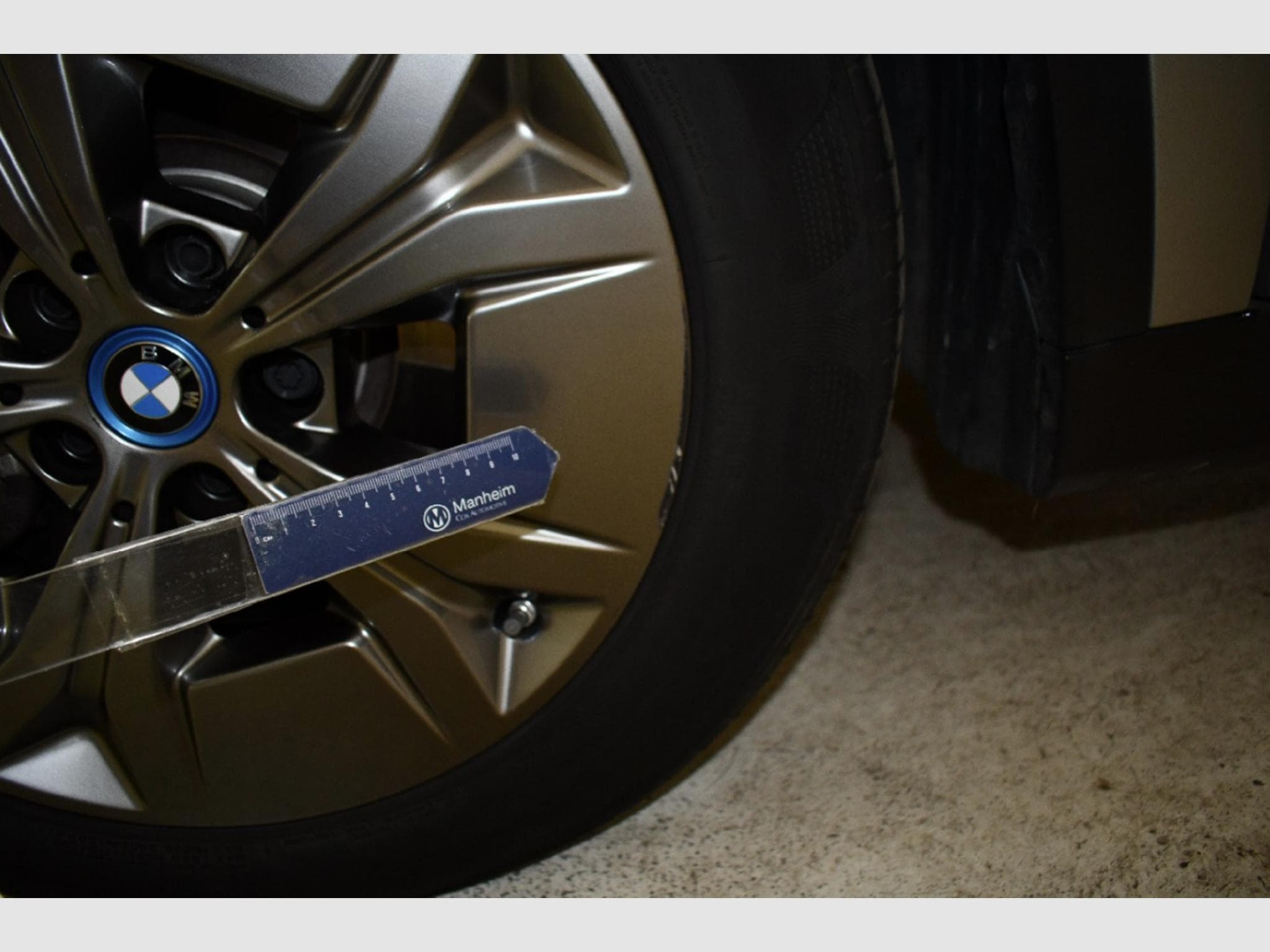 Bmw iX1 xDrive30 (2023) - Photo 12