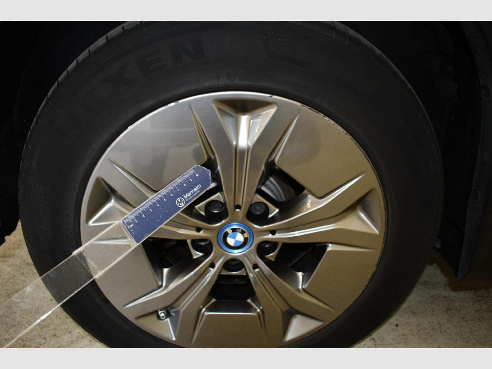 Bmw iX1 xDrive30 (2023) - Photo 19