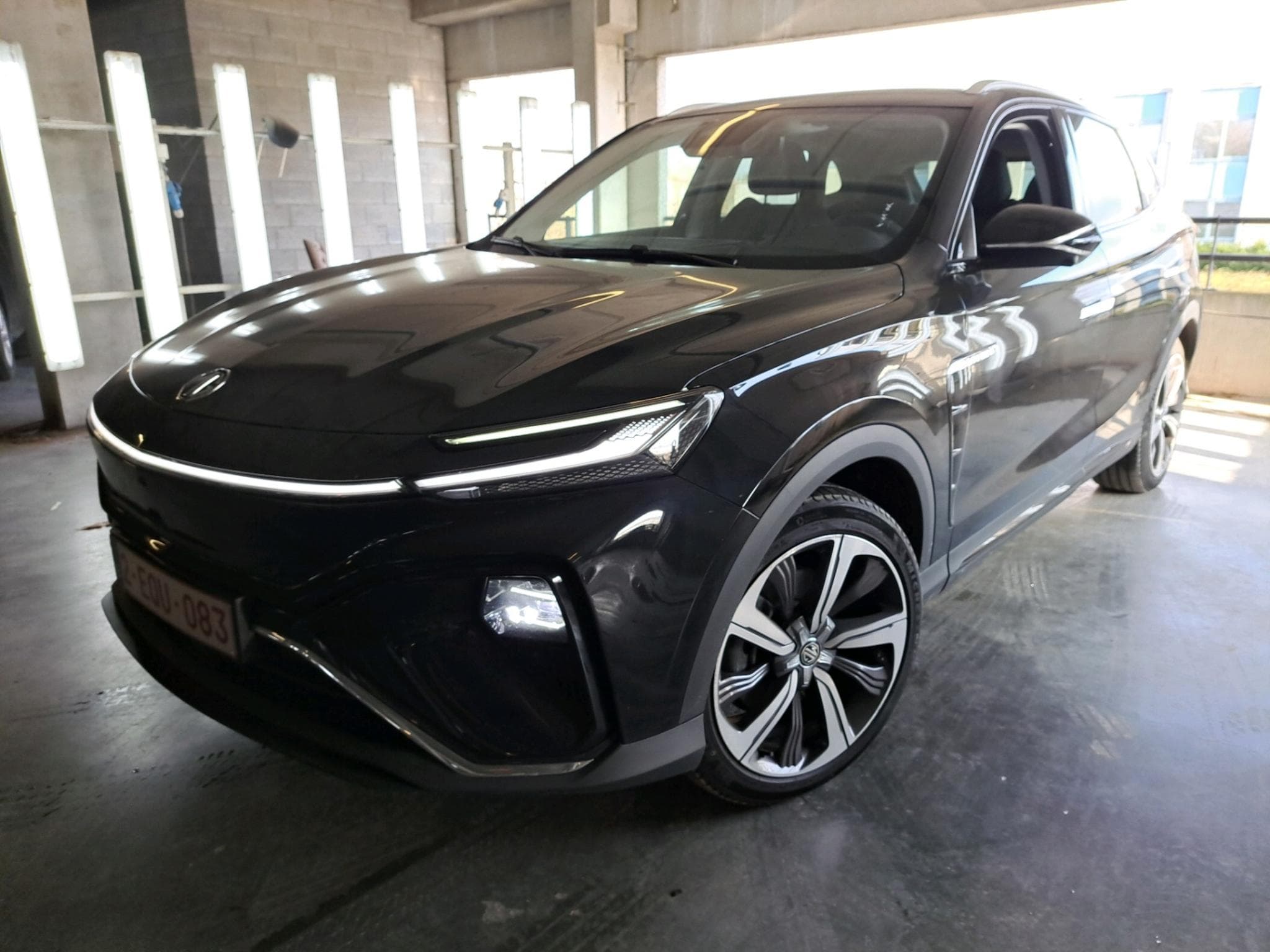 Mg Marvel R Luxury (2024) - Photo 1