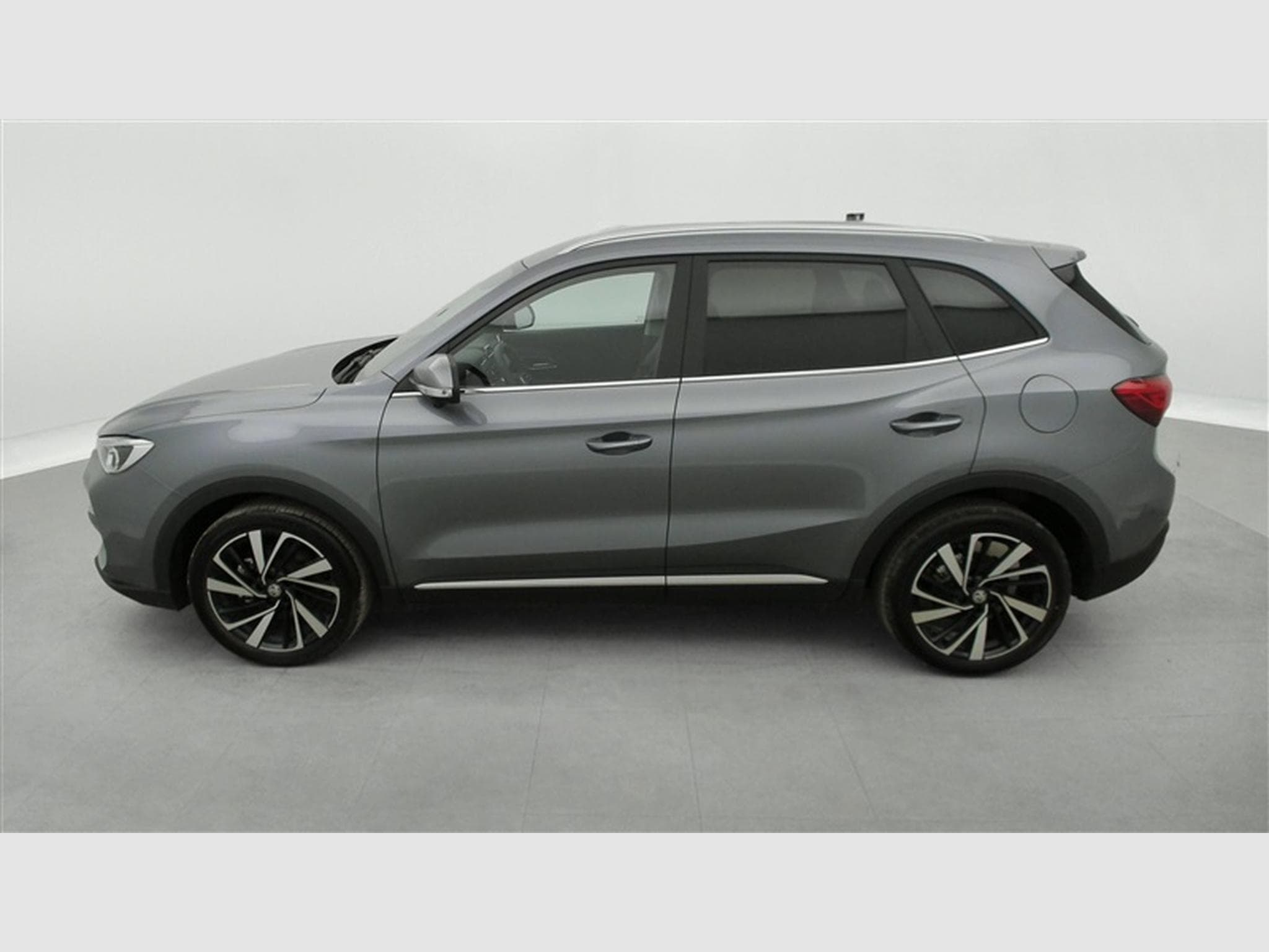 MG ZS 1.5 Hybrid+ Luxury NAVI / CAMERA / CARPLAY / ALU (2026) - Foto 3