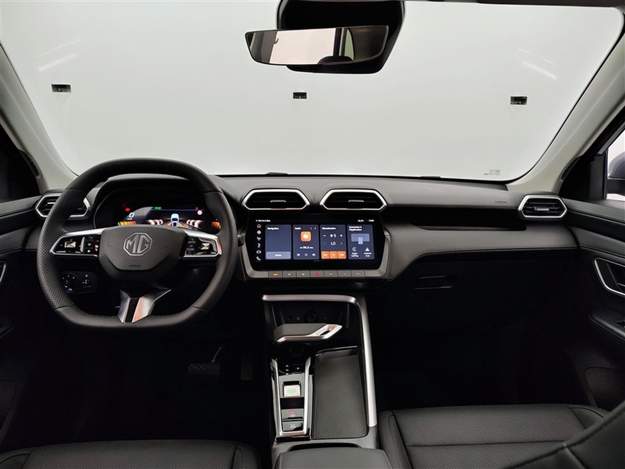 MG ZS 1.5 Hybrid+ Luxury NAVI / CAMERA / CARPLAY / ALU (2026) - Foto 8