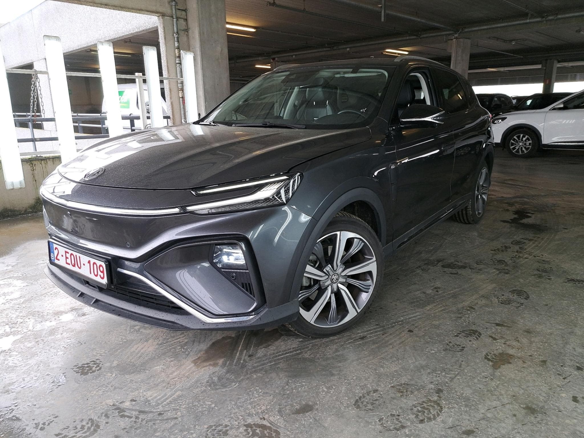 Mg Marvel R Luxury (2023) - Photo 1