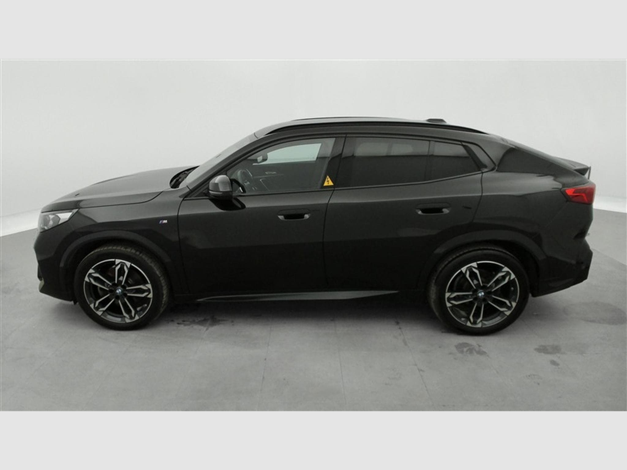 BMW X2 1.5iA sDrive20 Pack M NAVI / FULL LED / CAMERA / JA 18" (2024) - Foto 3