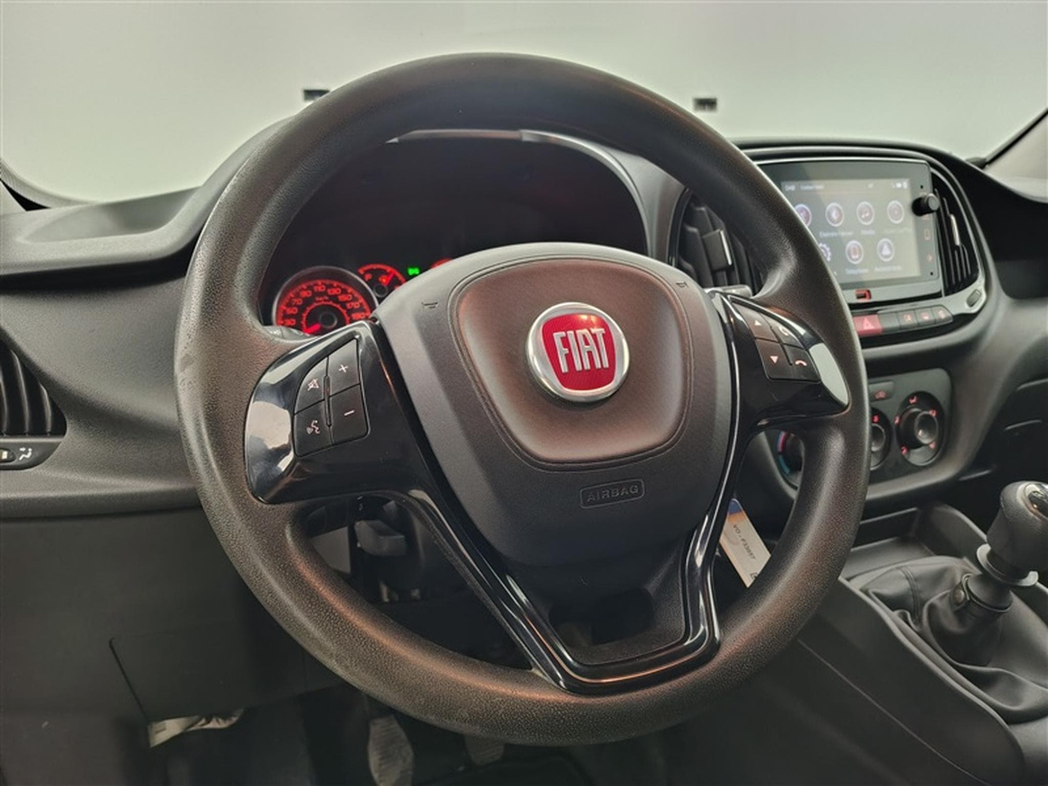 Fiat Doblo 1.6 MJET Cargo CLIM / CARPLAY (2023) - Photo 9