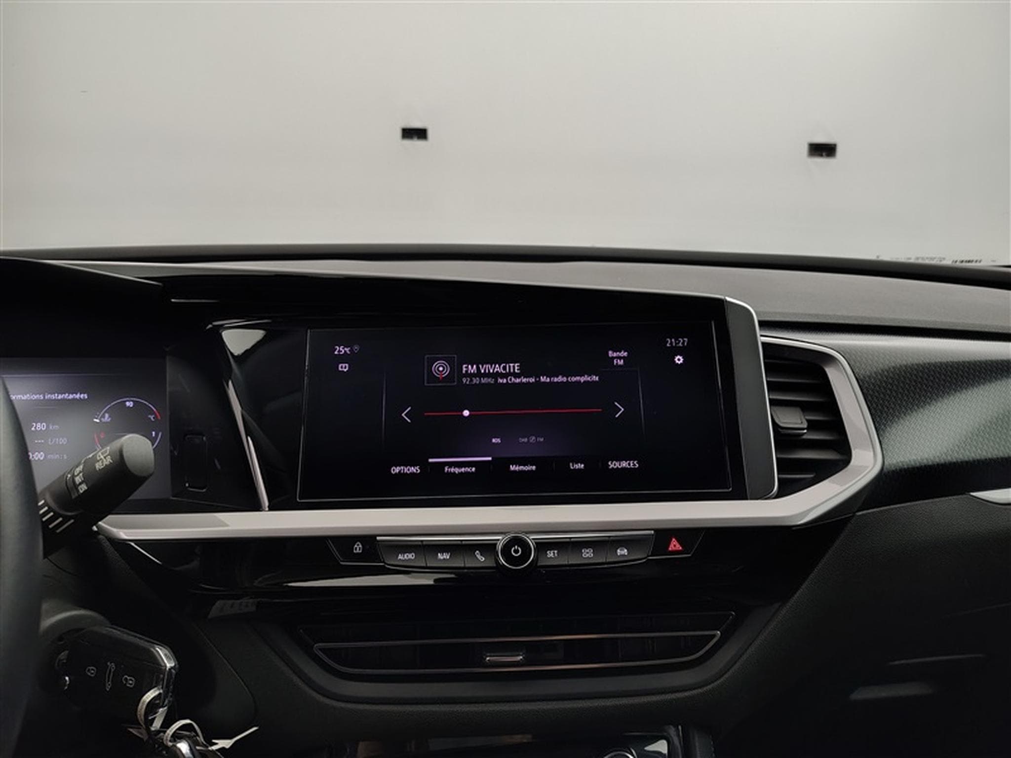 Opel Grandland 1.2 Turbo 130cv GS CARPLAY / FULL LED / CUIR PARTIEL / JA18 (2023) - Foto 11