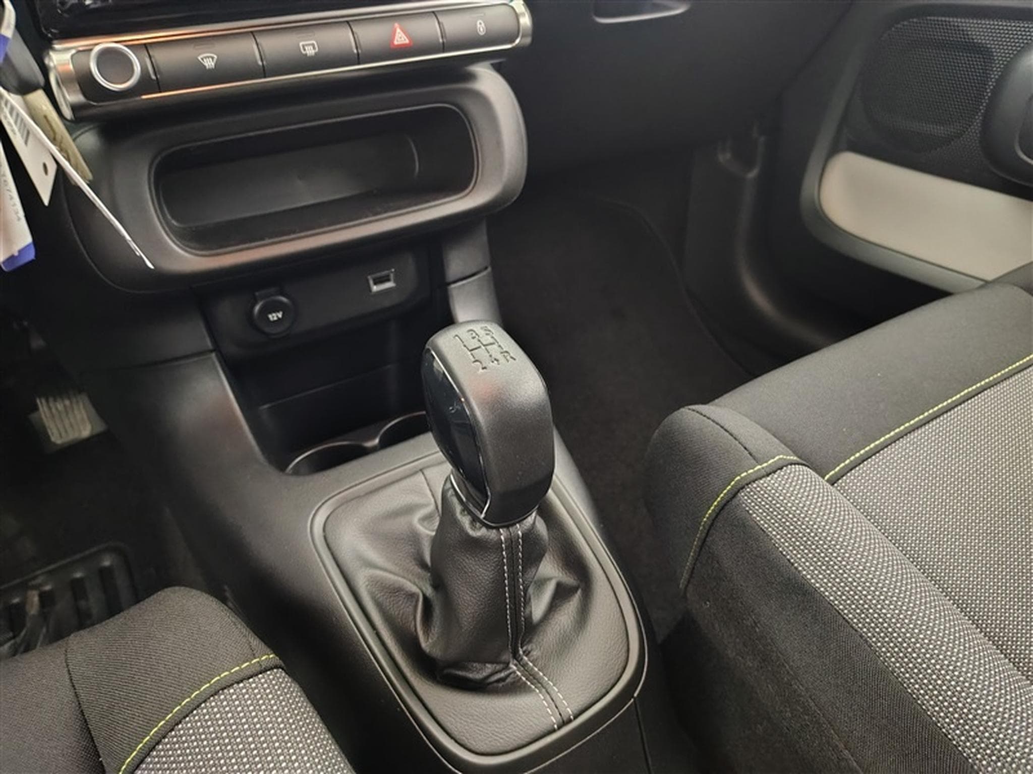Citroen C3 1.2i PureTech Feel S&S (2021) - Photo 12