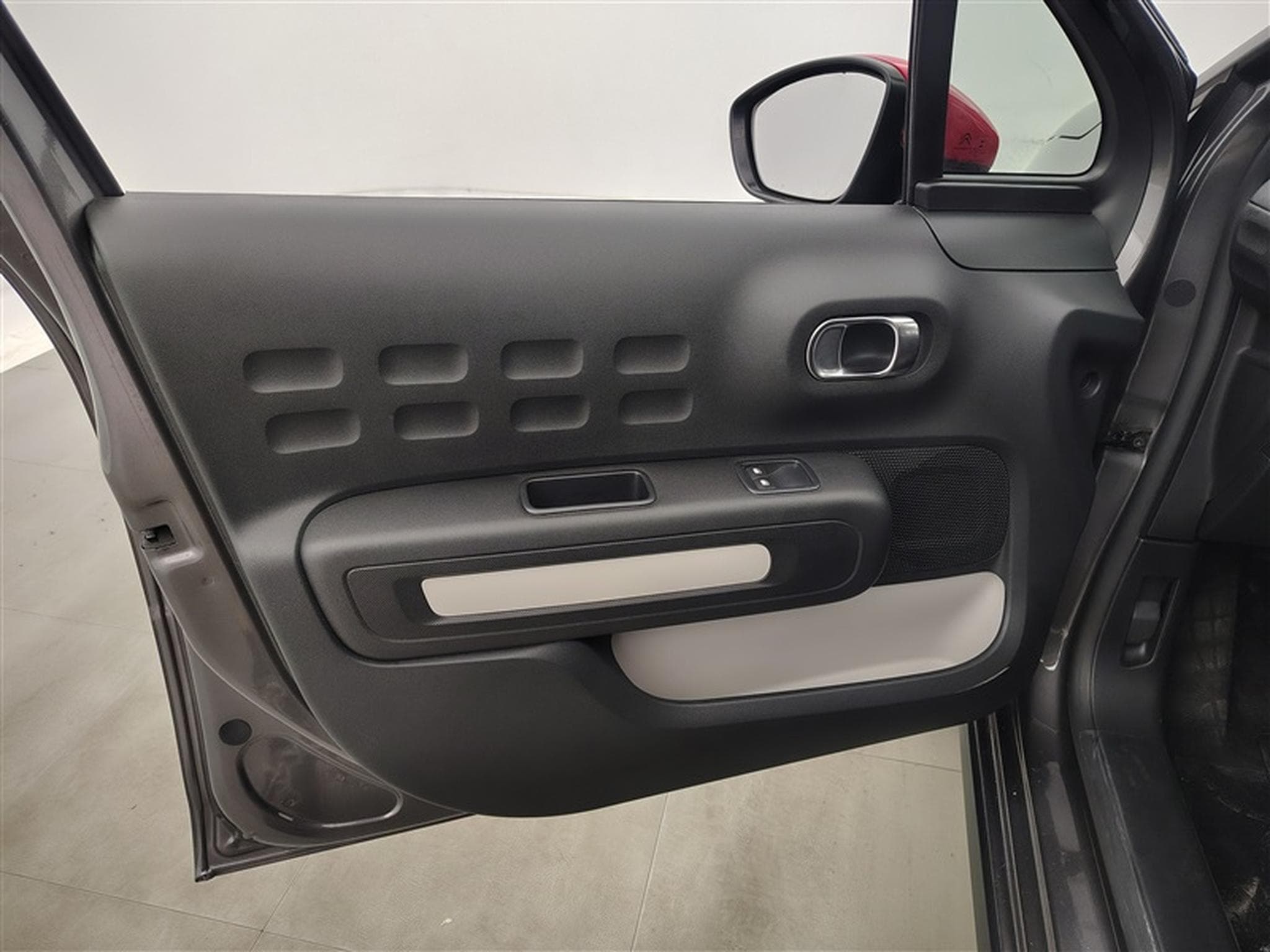 Citroen C3 1.2i PureTech Feel S&S (2021) - Photo 16