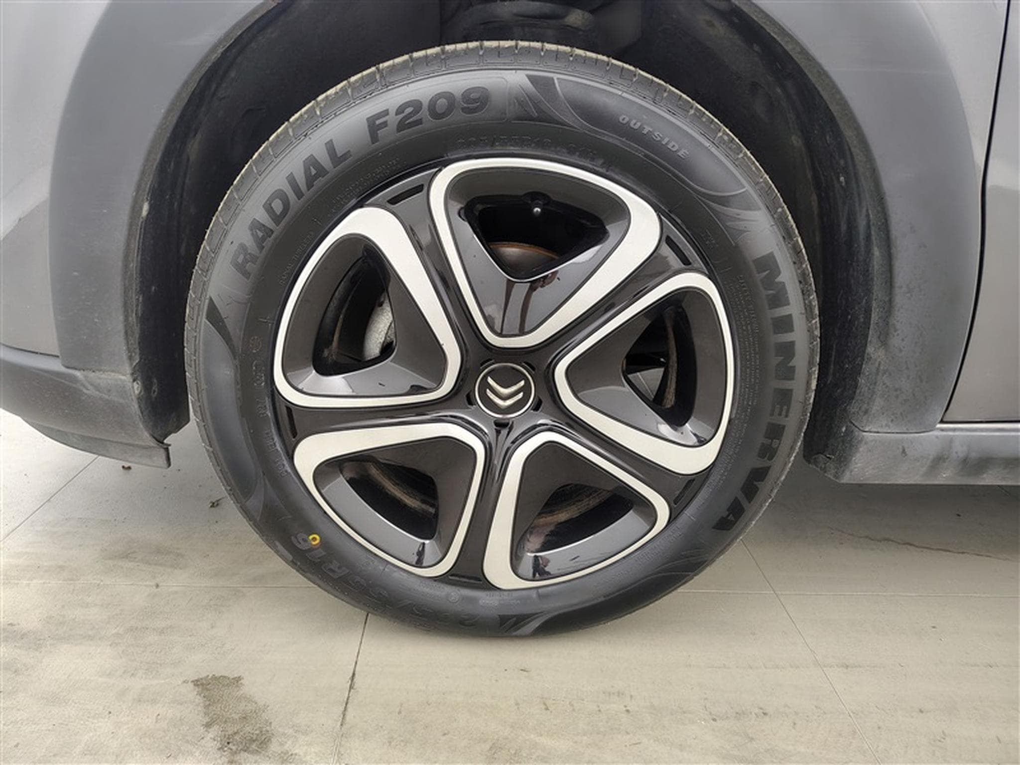 Citroen C3 1.2i PureTech Feel S&S (2021) - Photo 6