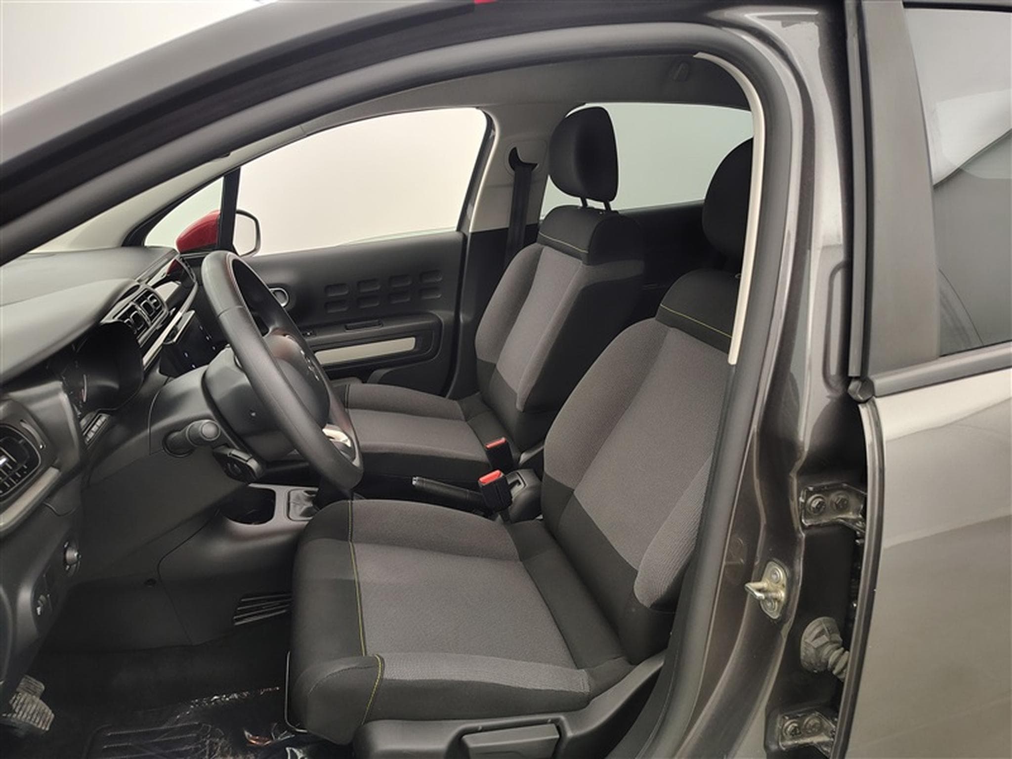 Citroen C3 1.2i PureTech Feel S&S (2021) - Photo 7