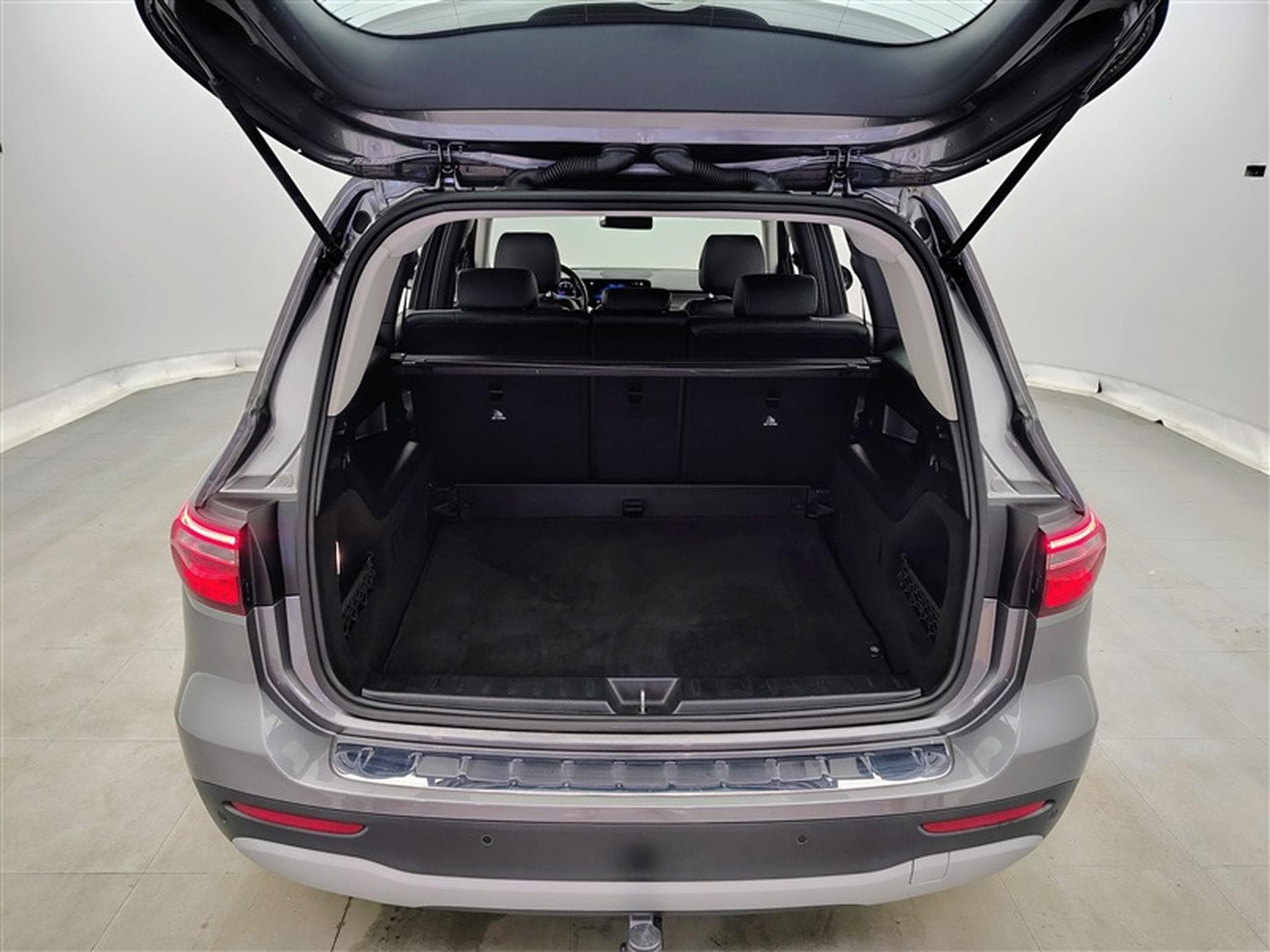 Mercedes GLB 180 180d Business Solution S-CUIR/NAVI/FULL LED/JA/PDC AV AR (2022) - Foto 14