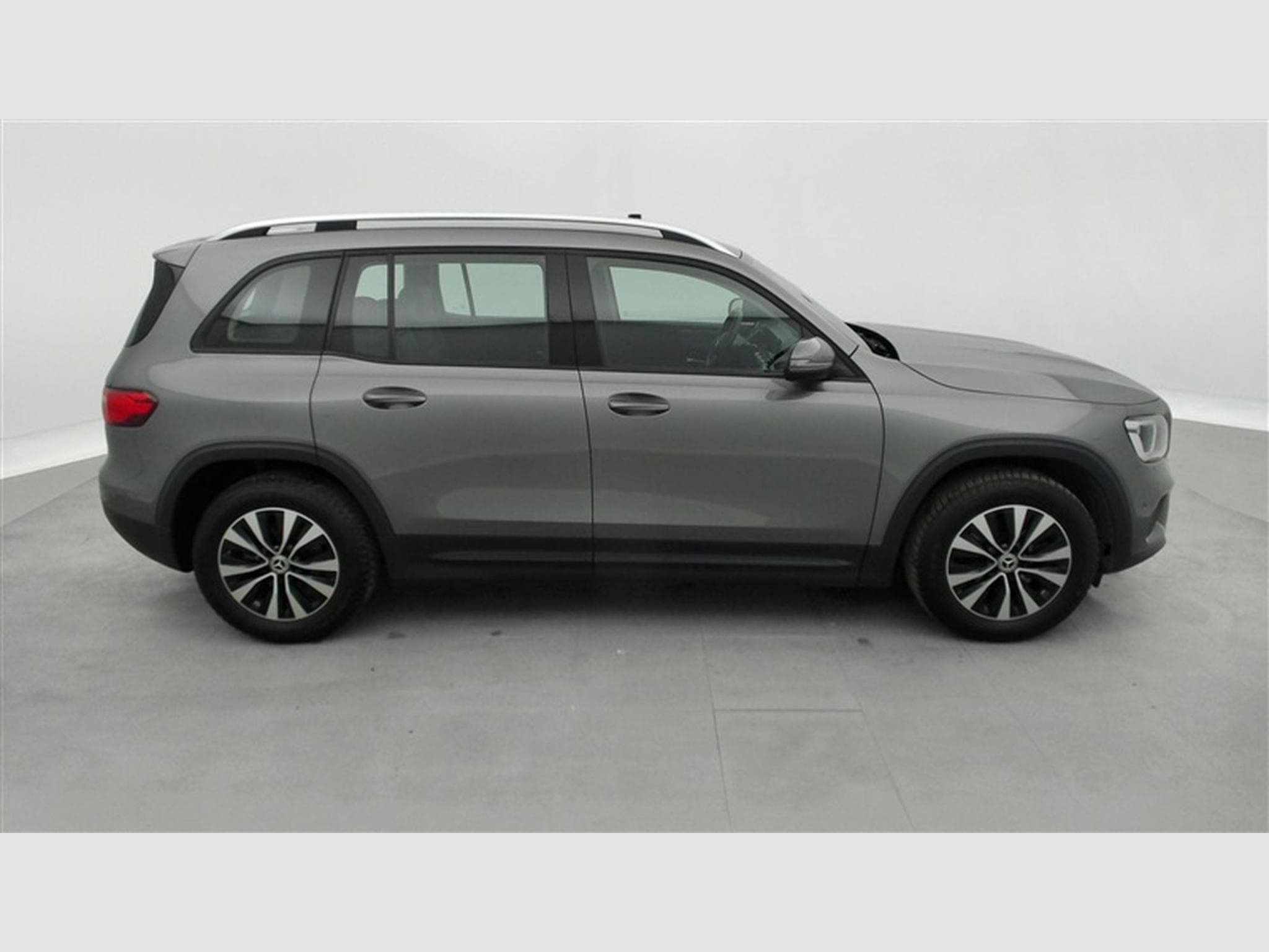 Mercedes GLB 180 180d Business Solution S-CUIR/NAVI/FULL LED/JA/PDC AV AR (2022) - Foto 25
