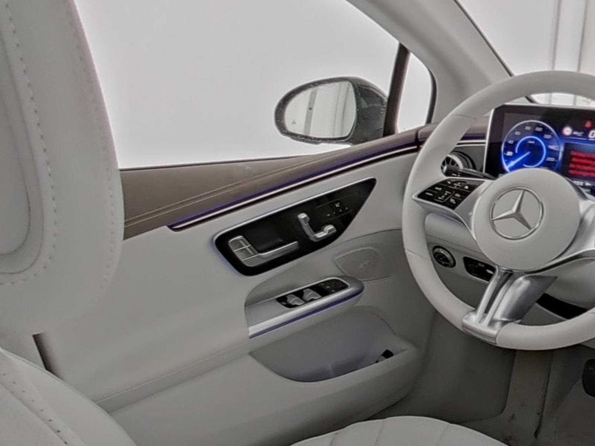 Mercedes EQE 300 (2025) - Foto 8