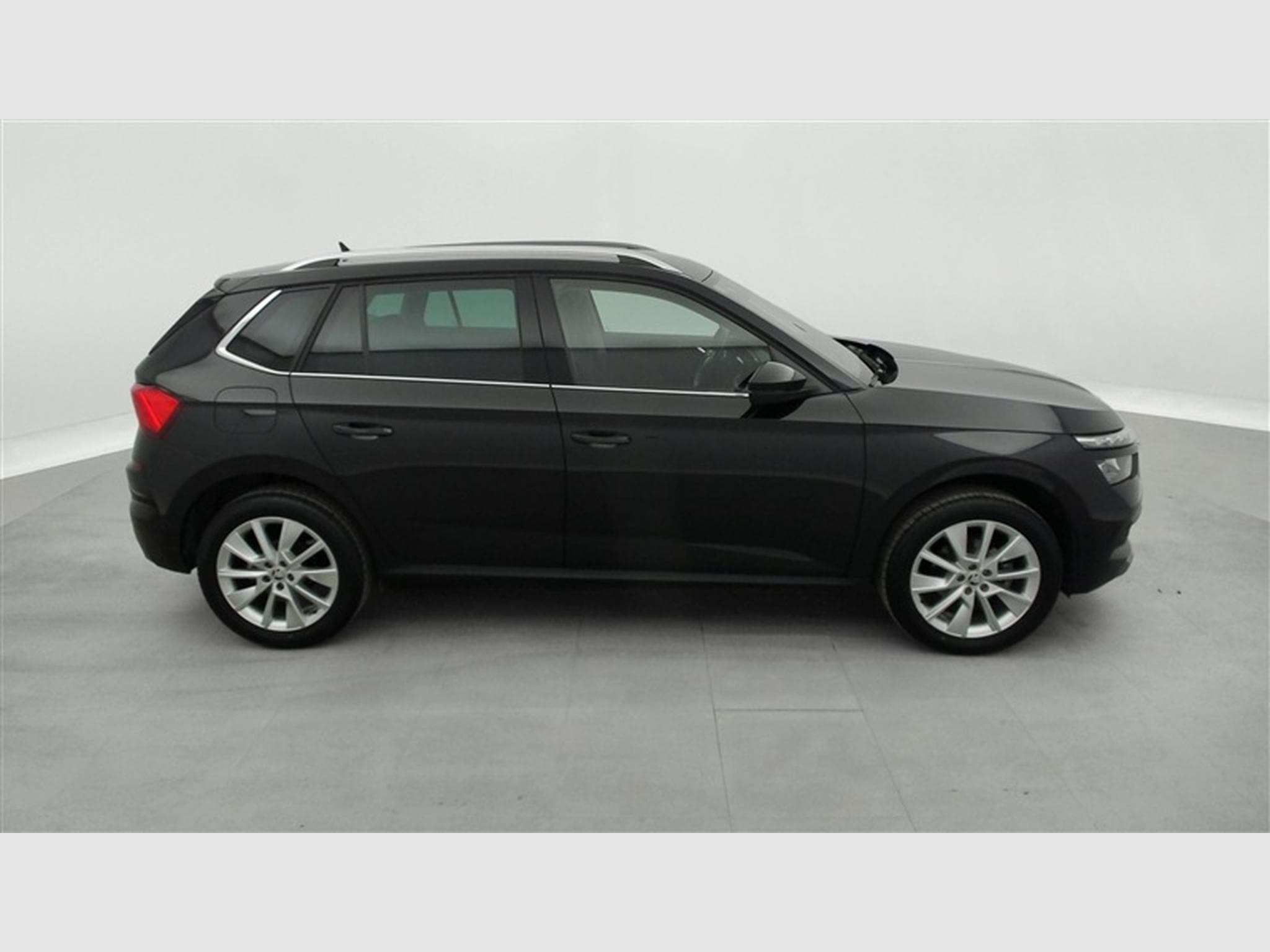 Skoda Kamiq 1.0 TSI 110cv DSG Ambition NAVI / FULL LED / CARPLAY (2024) - Photo 24