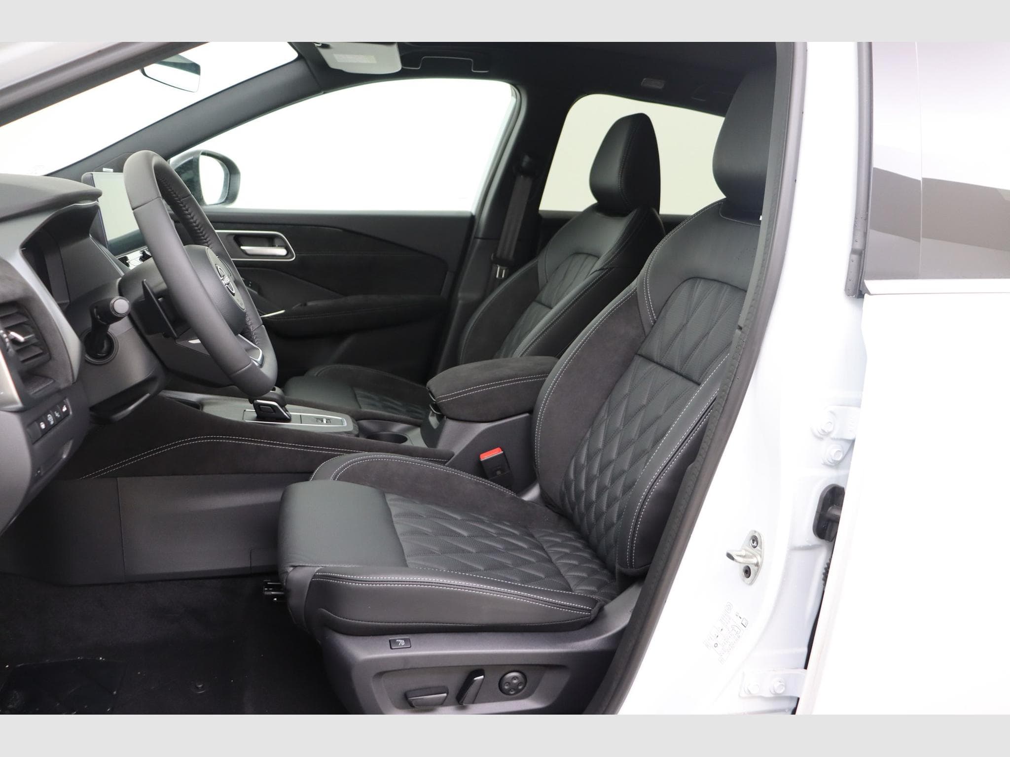 Nissan Qashqai Tekna Plus (2026) - Foto 12
