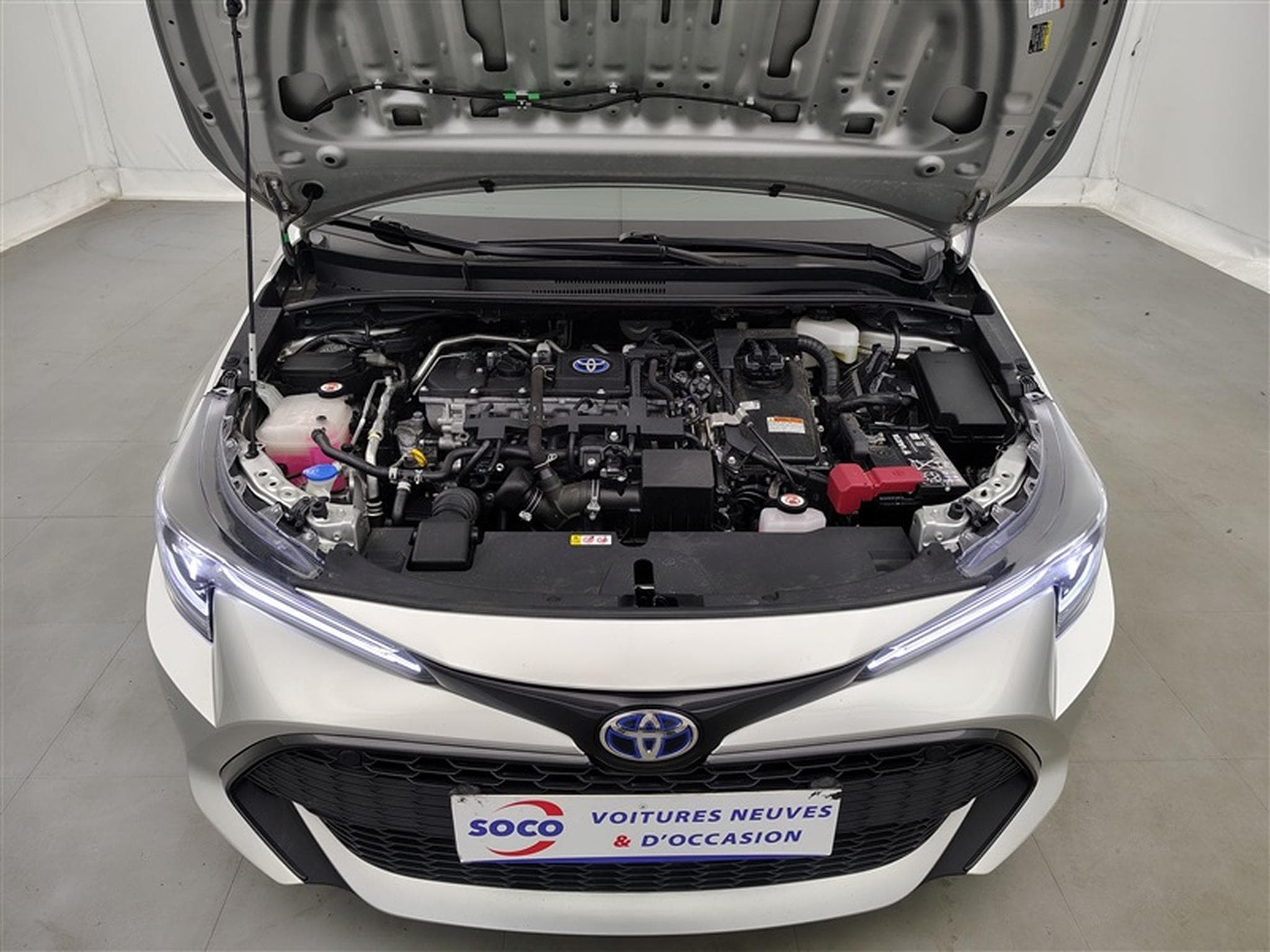 Toyota Corolla 1.8 Hybrid Style e-CVT CLIM/NAVI/CAMERA (2023) - Photo 19