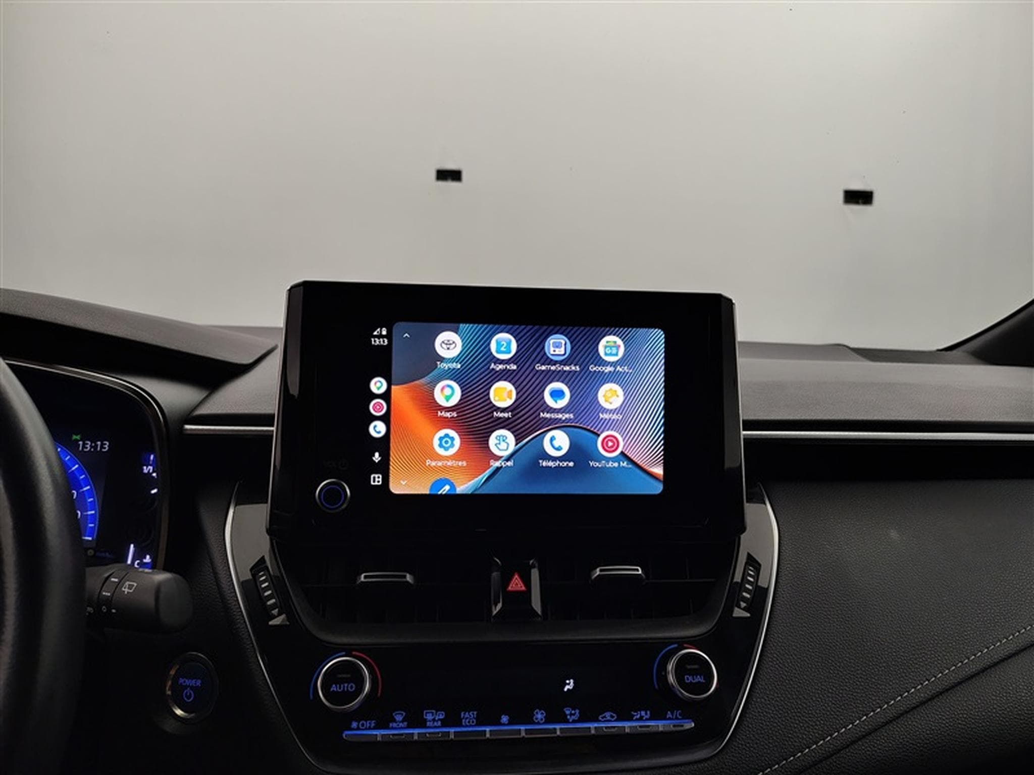 Toyota Corolla 1.8 Hybrid Style e-CVT CLIM/NAVI/CAMERA (2023) - Photo 20