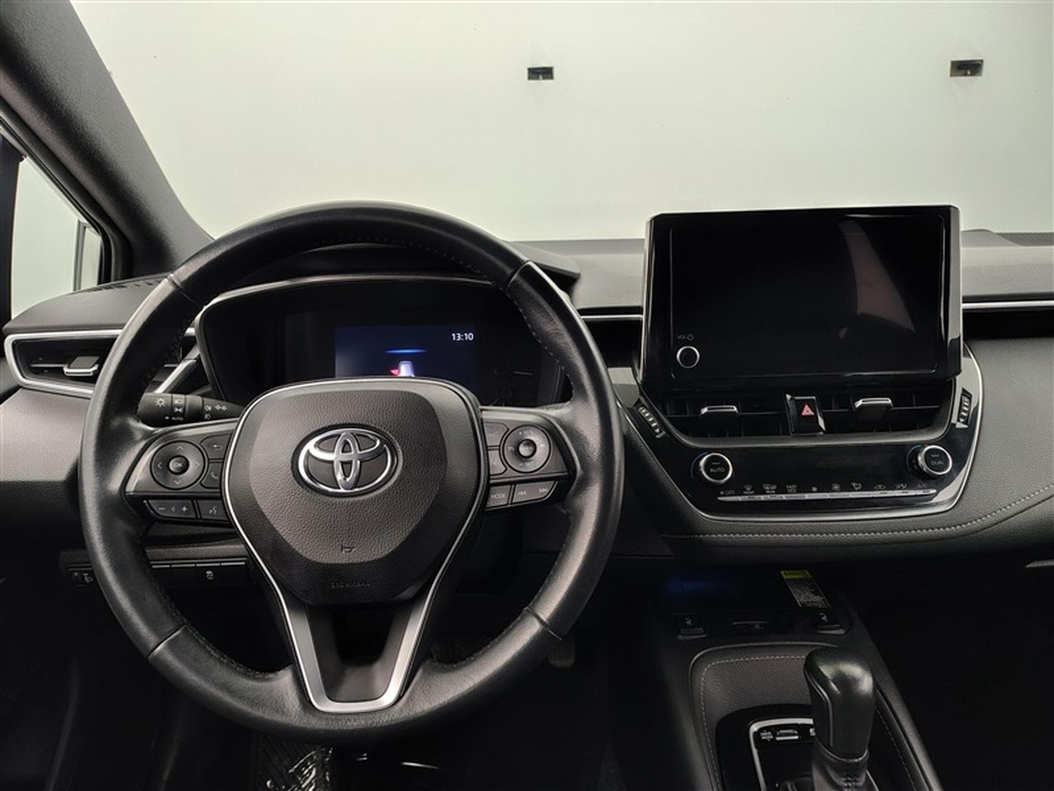 Toyota Corolla 1.8 Hybrid Style e-CVT CLIM/NAVI/CAMERA (2023) - Photo 9
