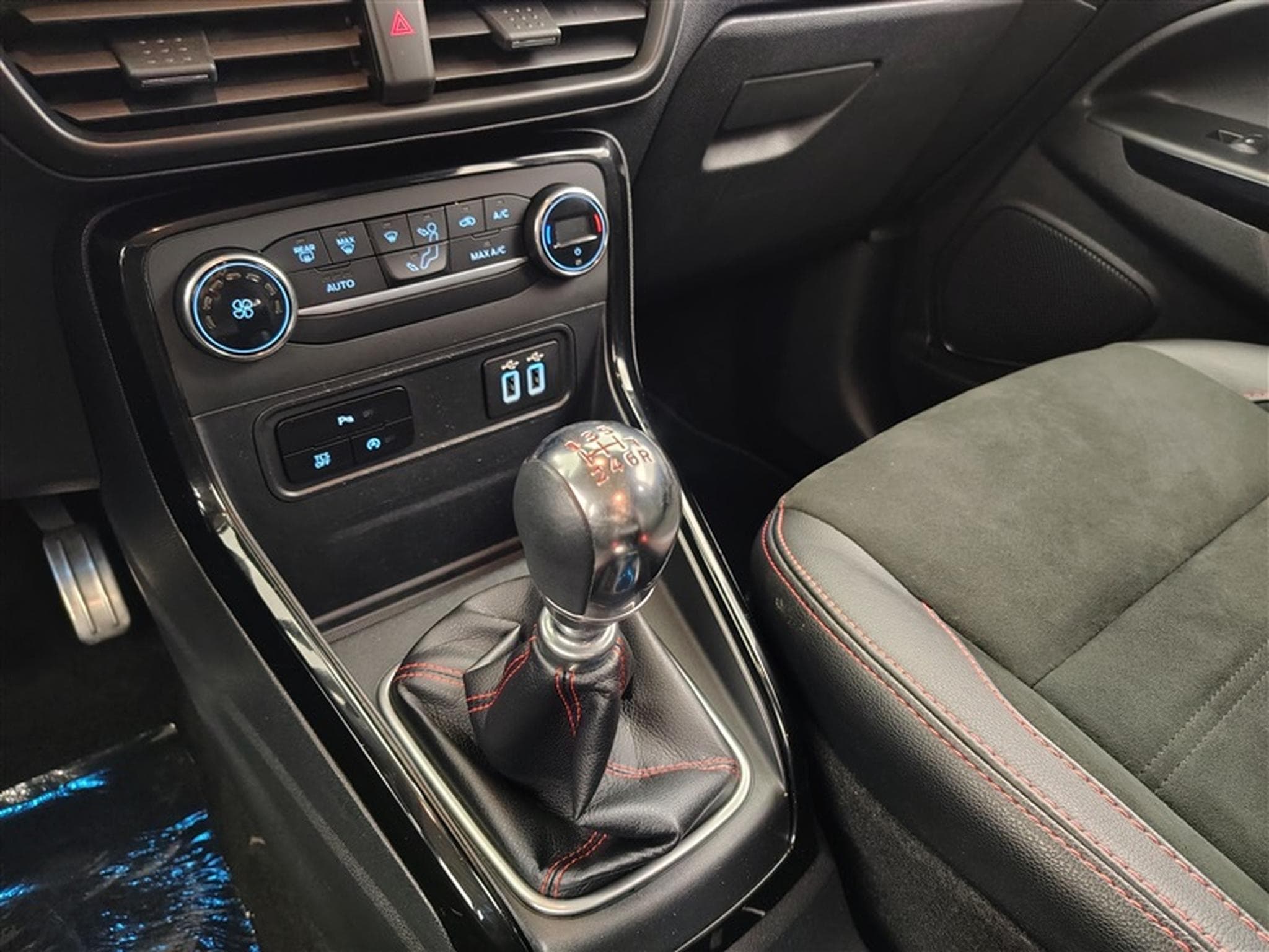 Ford EcoSport 1.0 EcoBoost FWD ST Line (2020) - Photo 12