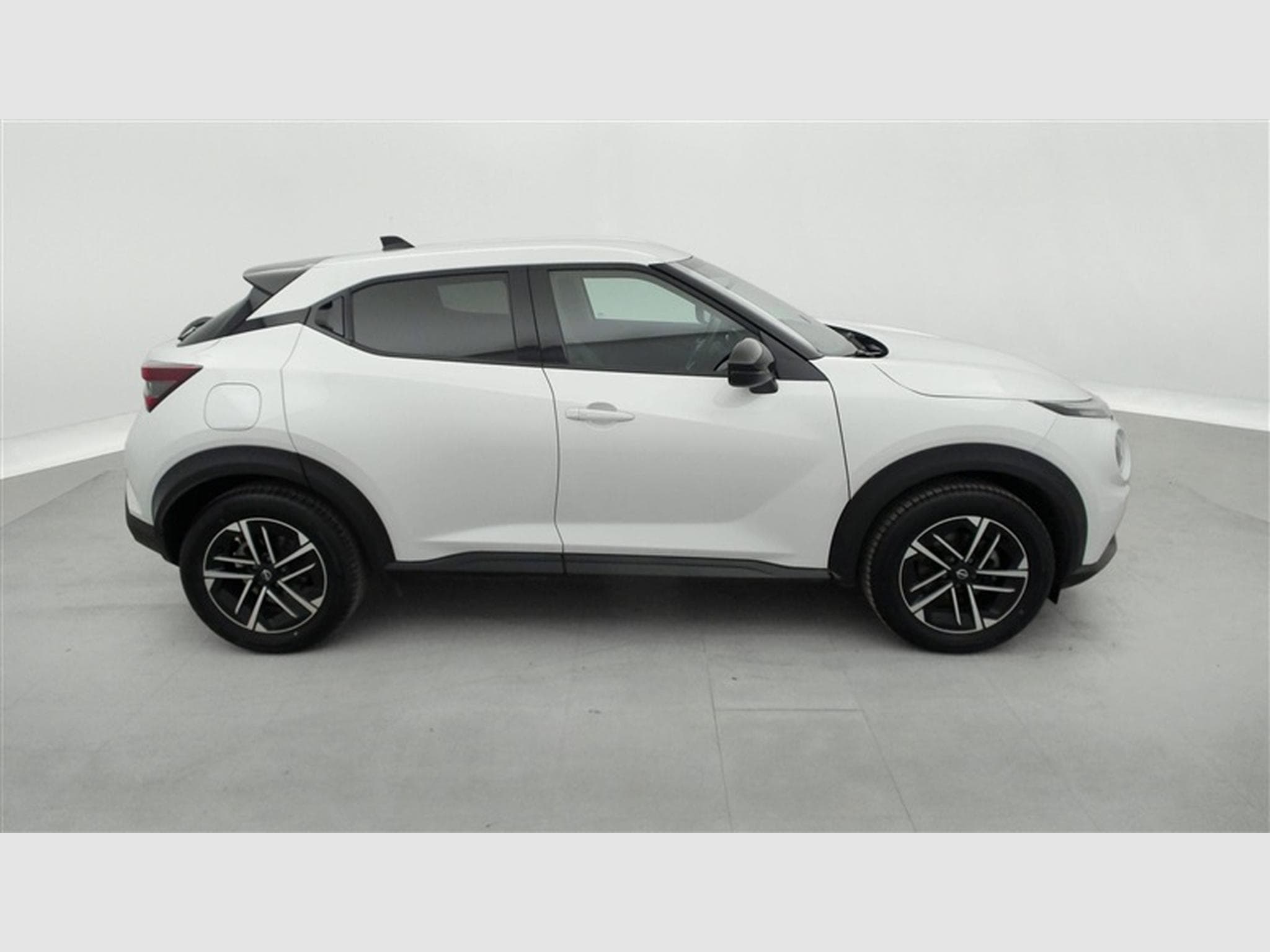Nissan Juke 1.0 DIG-T 114cv N-Connecta NAVI / FULL LED / CAMERA / JA 17" (2025) - Photo 24