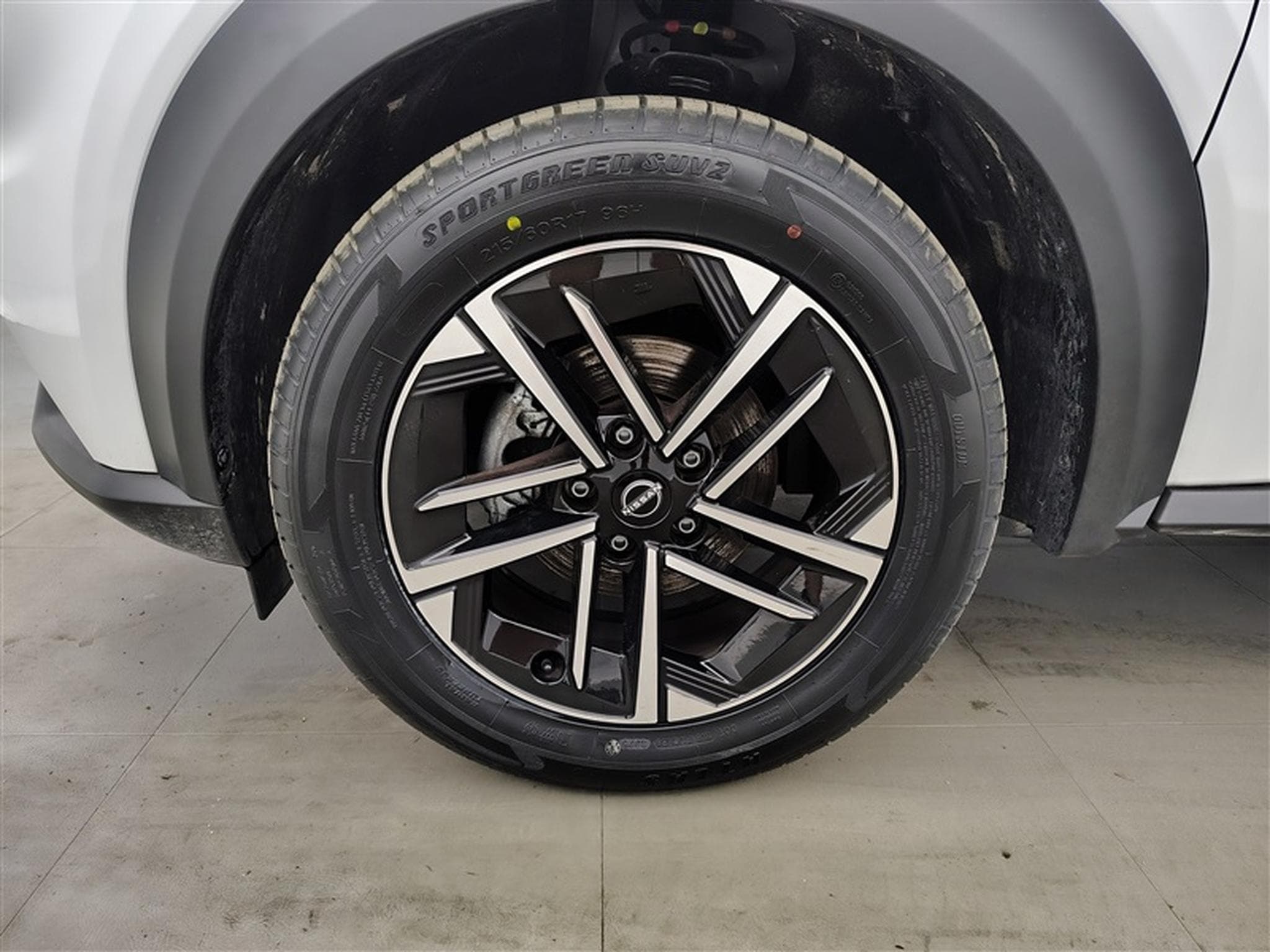 Nissan Juke 1.0 DIG-T 114cv N-Connecta NAVI / FULL LED / CAMERA / JA 17" (2025) - Photo 6
