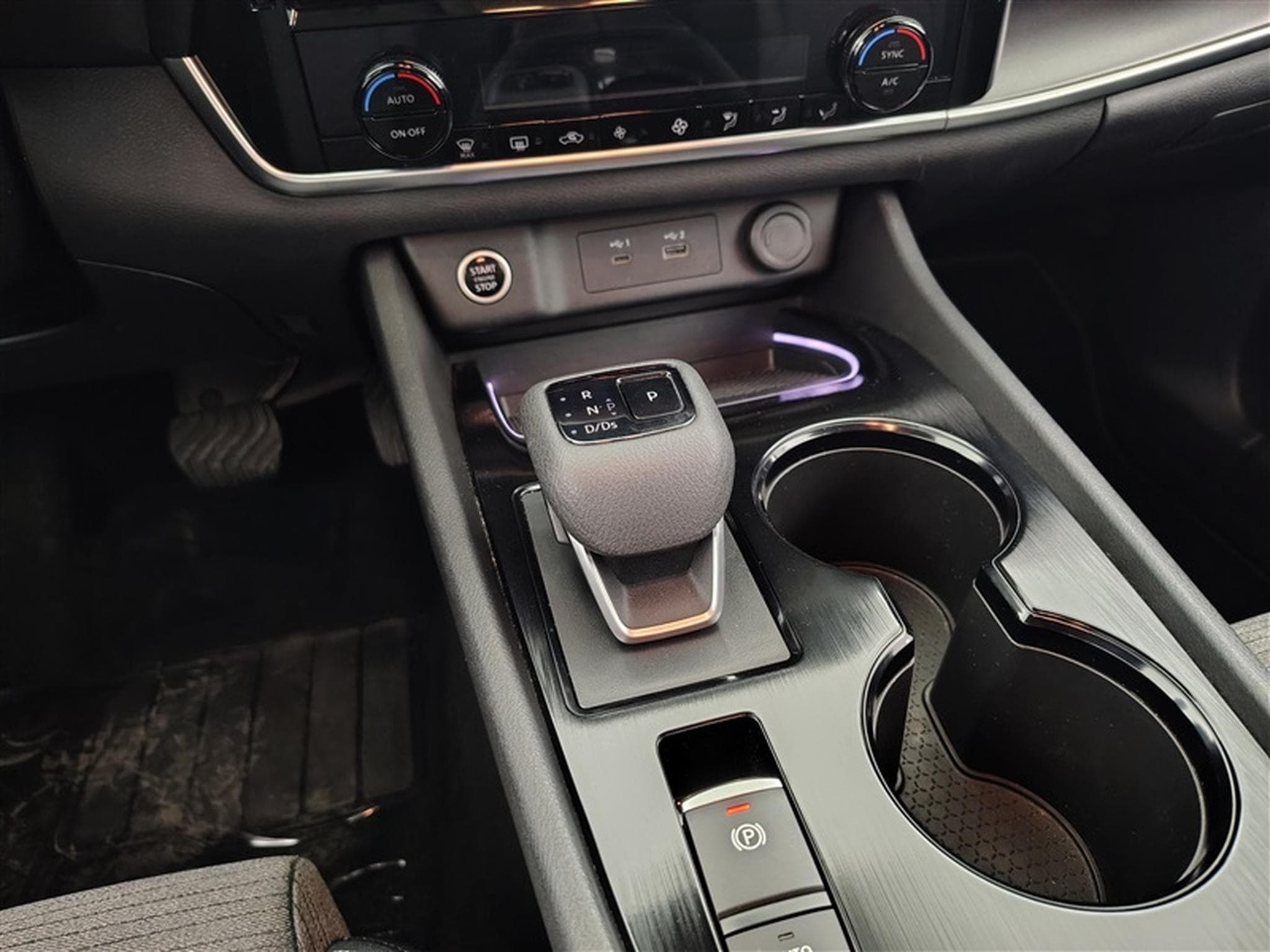 Nissan X-Trail 1.5 DIG-T 2WD N-Connecta 7pl. DCT NAVI / FULL LED (2023) - Photo 12