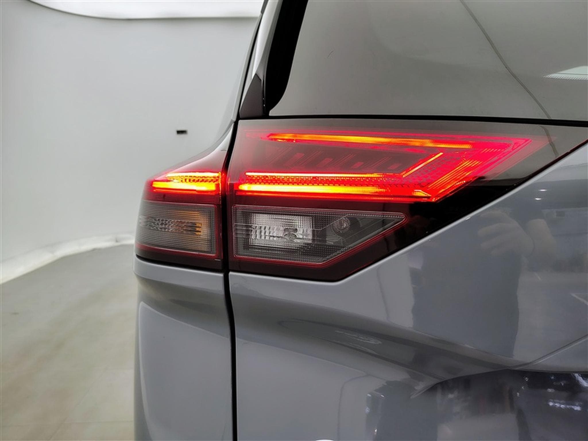 Nissan X-Trail 1.5 DIG-T 2WD N-Connecta 7pl. DCT NAVI / FULL LED (2023) - Photo 16