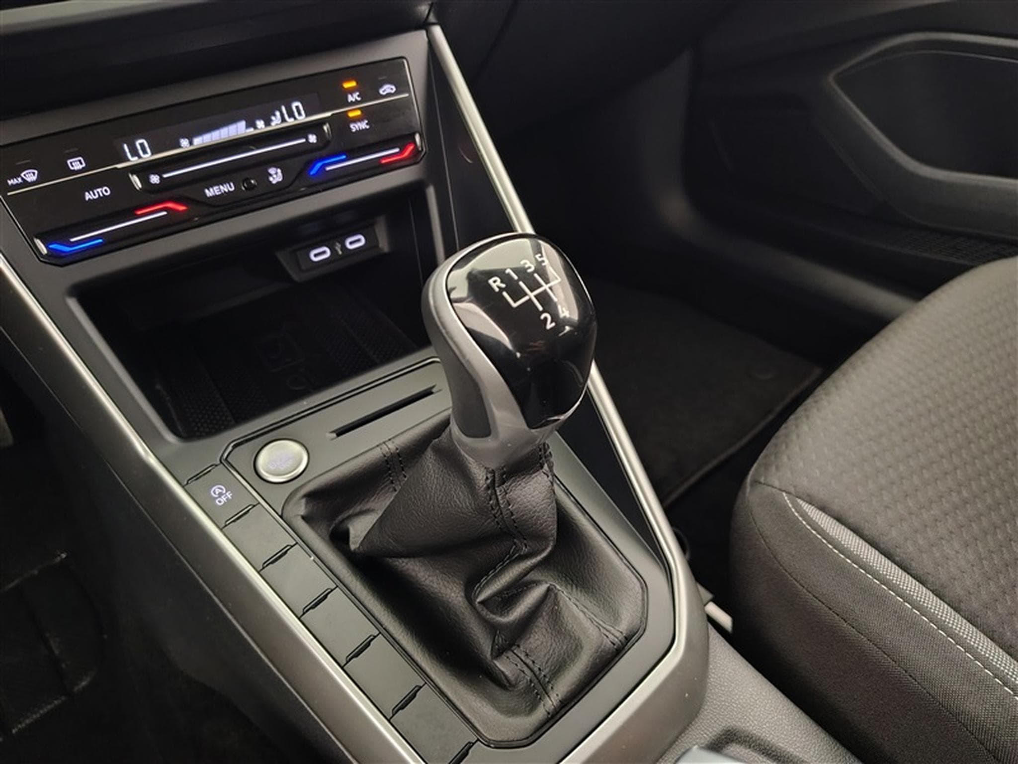 VW Taigo 1.0 TSI Navi Cockpit / Led / PDC+Caméra (2024) - Photo 12