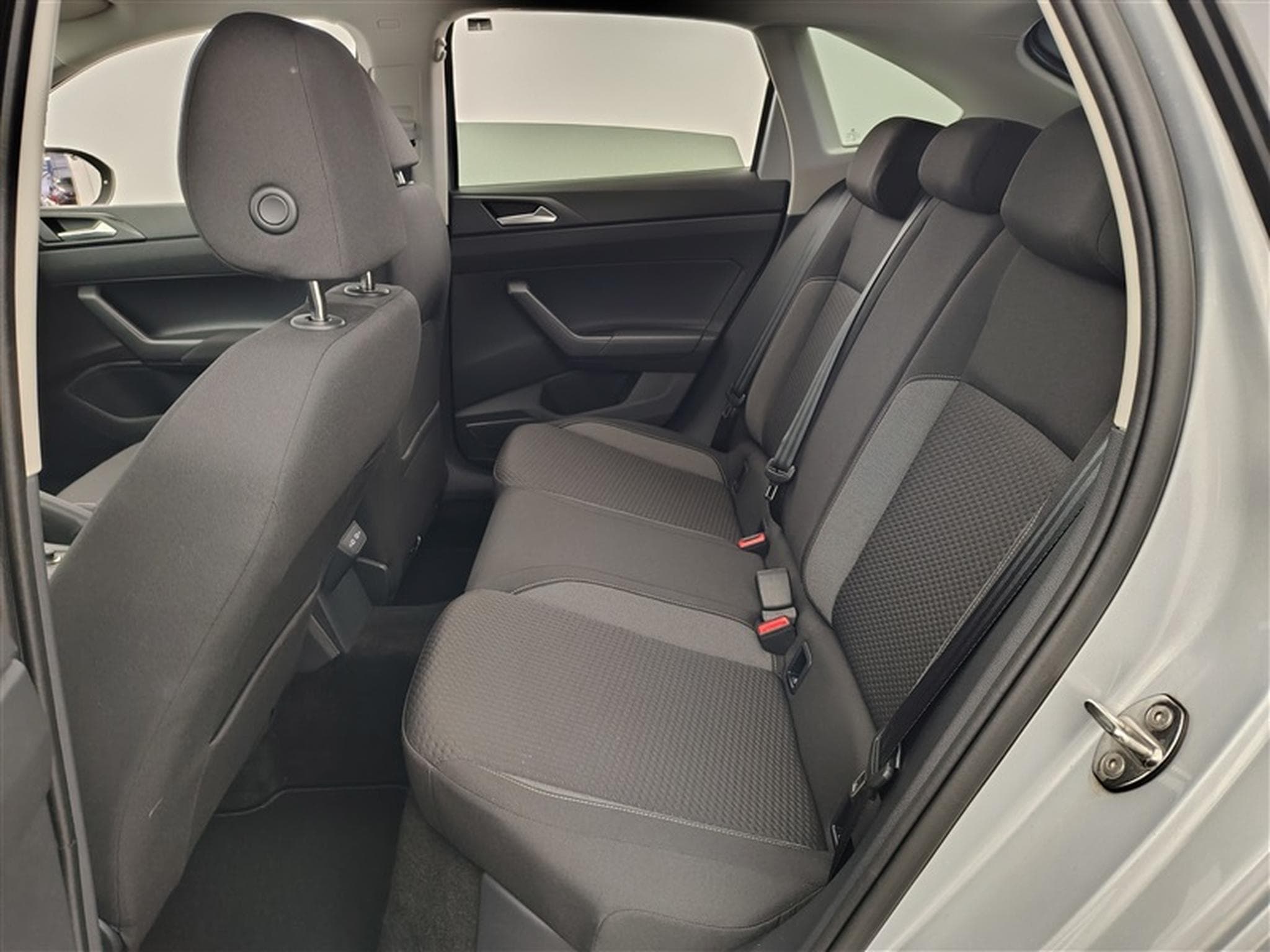 VW Taigo 1.0 TSI Navi Cockpit / Led / PDC+Caméra (2024) - Photo 13