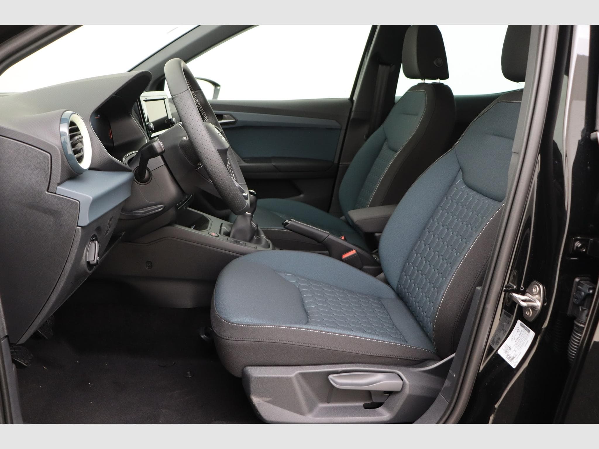 Seat Arona Play Plus (2026) - Photo 13