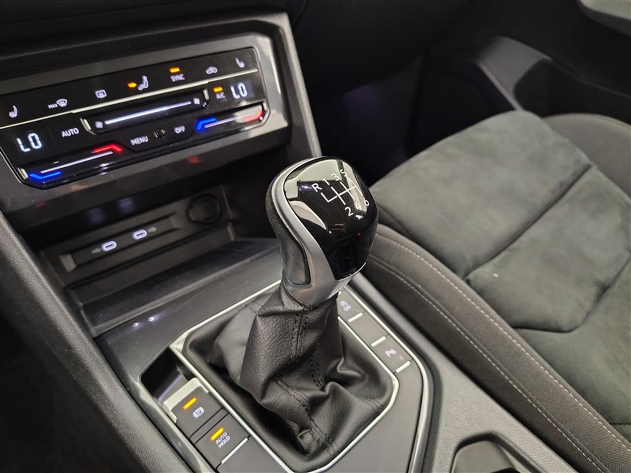 VW Tiguan 1.5 TSI Highline 7pl Navi / Led / PDC+Caméra (2023) - Photo 12