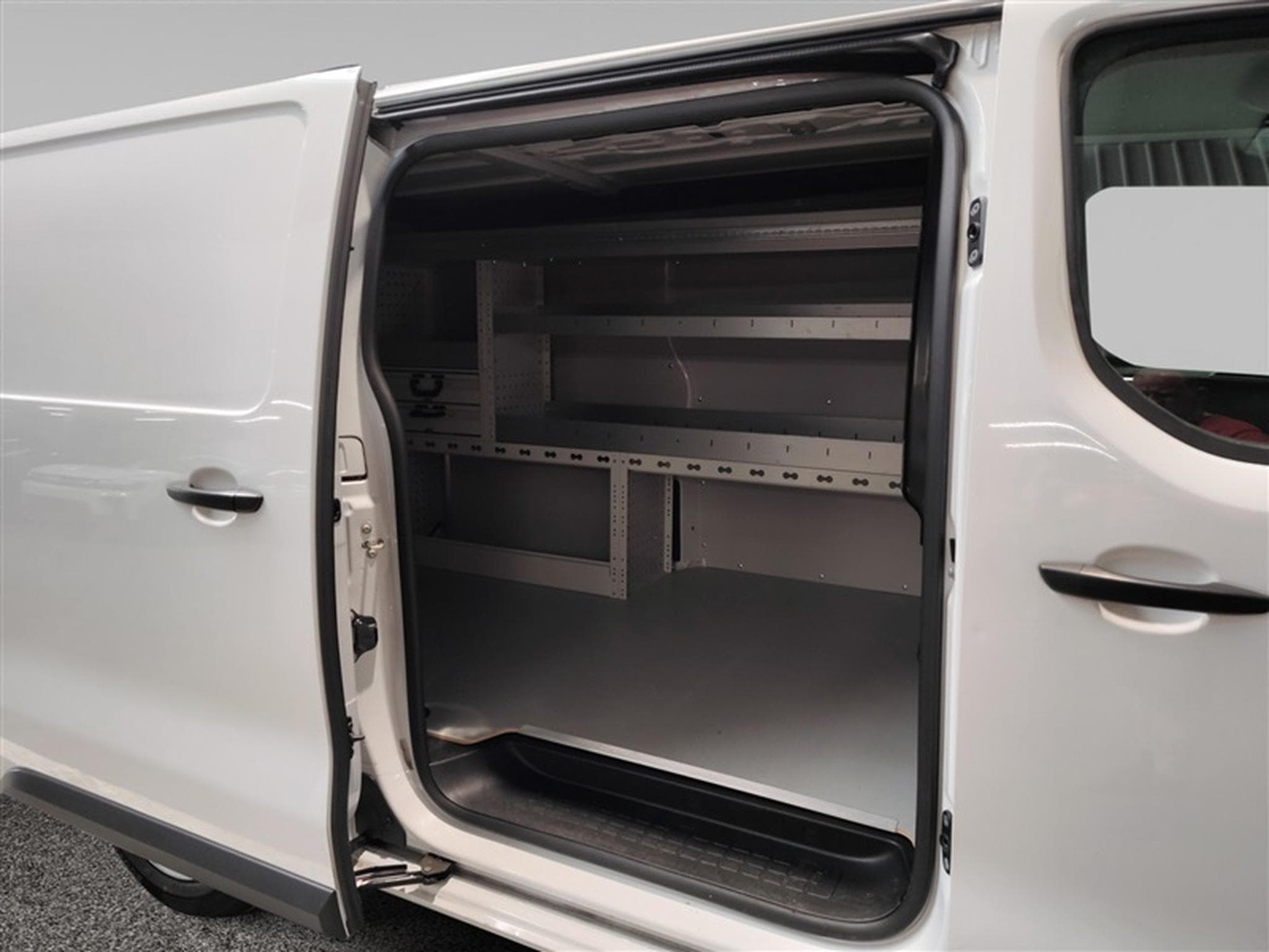 Peugeot Expert 2.0 BlueHDi EAT8 L2 NAVI CLIM / TEL / PDC AV-AR (2023) - Photo 12
