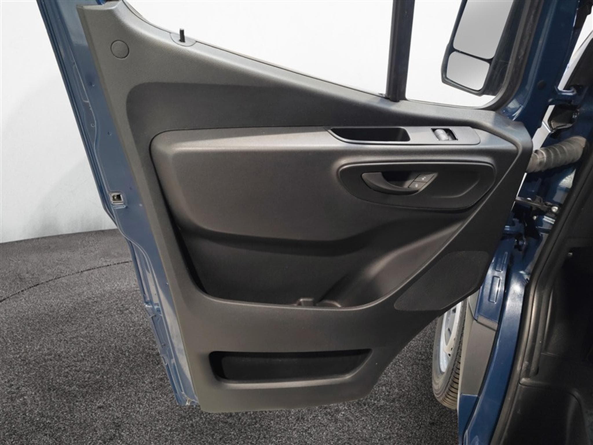 Mercedes Sprinter 311 CDI L2H2 FWD Functional (2022) - Photo 17