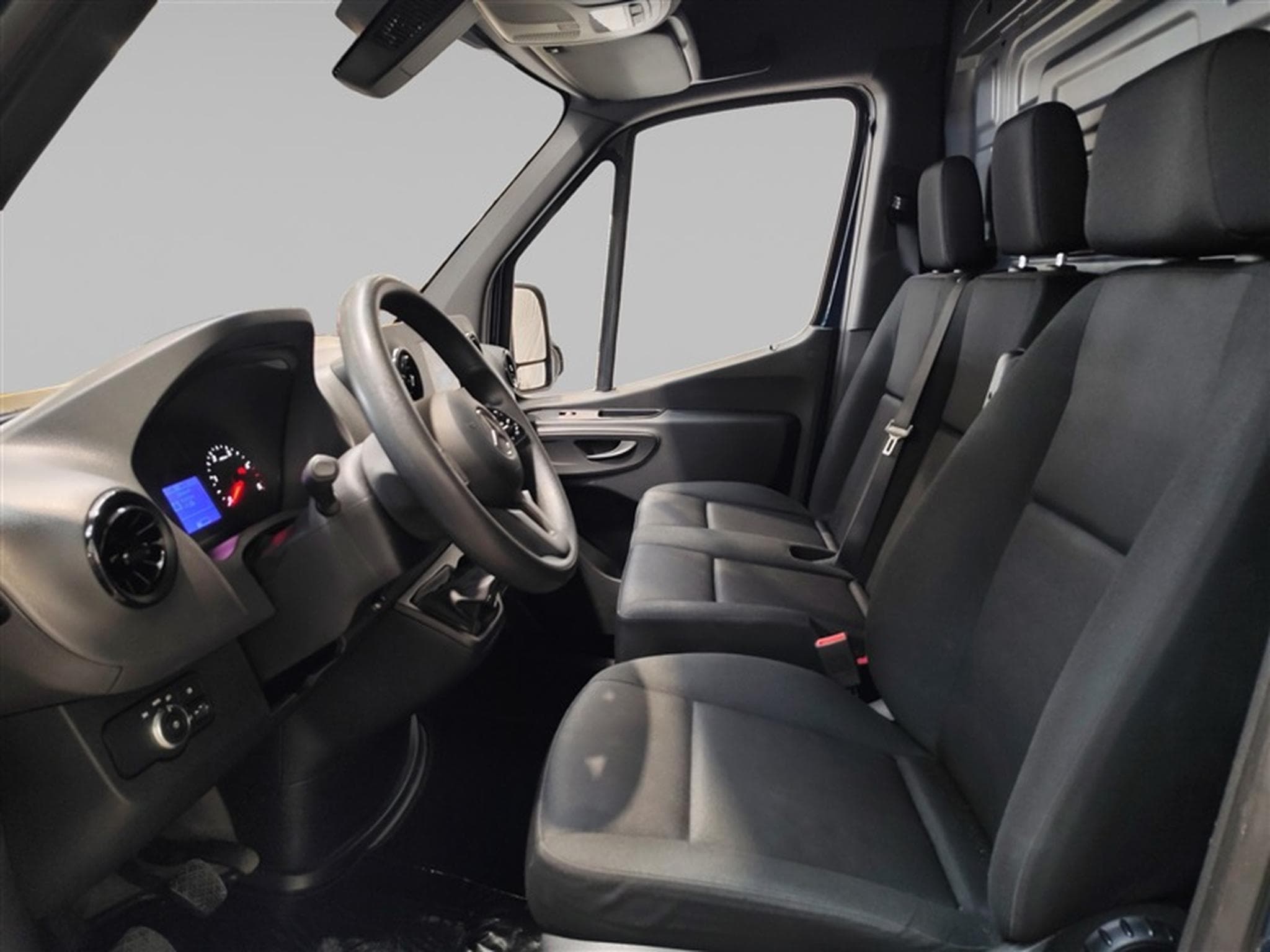 Mercedes Sprinter 311 CDI L2H2 FWD Functional (2022) - Photo 7