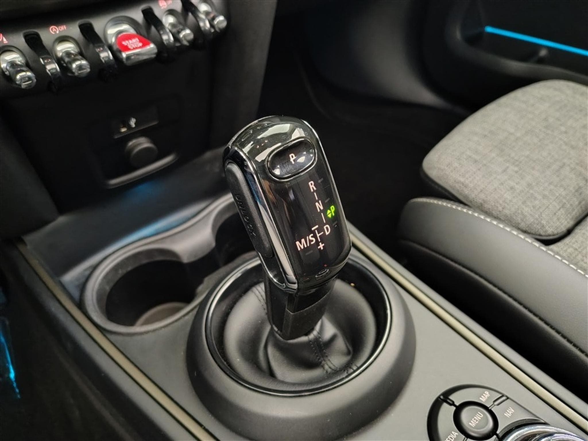 MINI Countryman 1.5A Navi / Led / Toit Pano (2022) - Photo 12