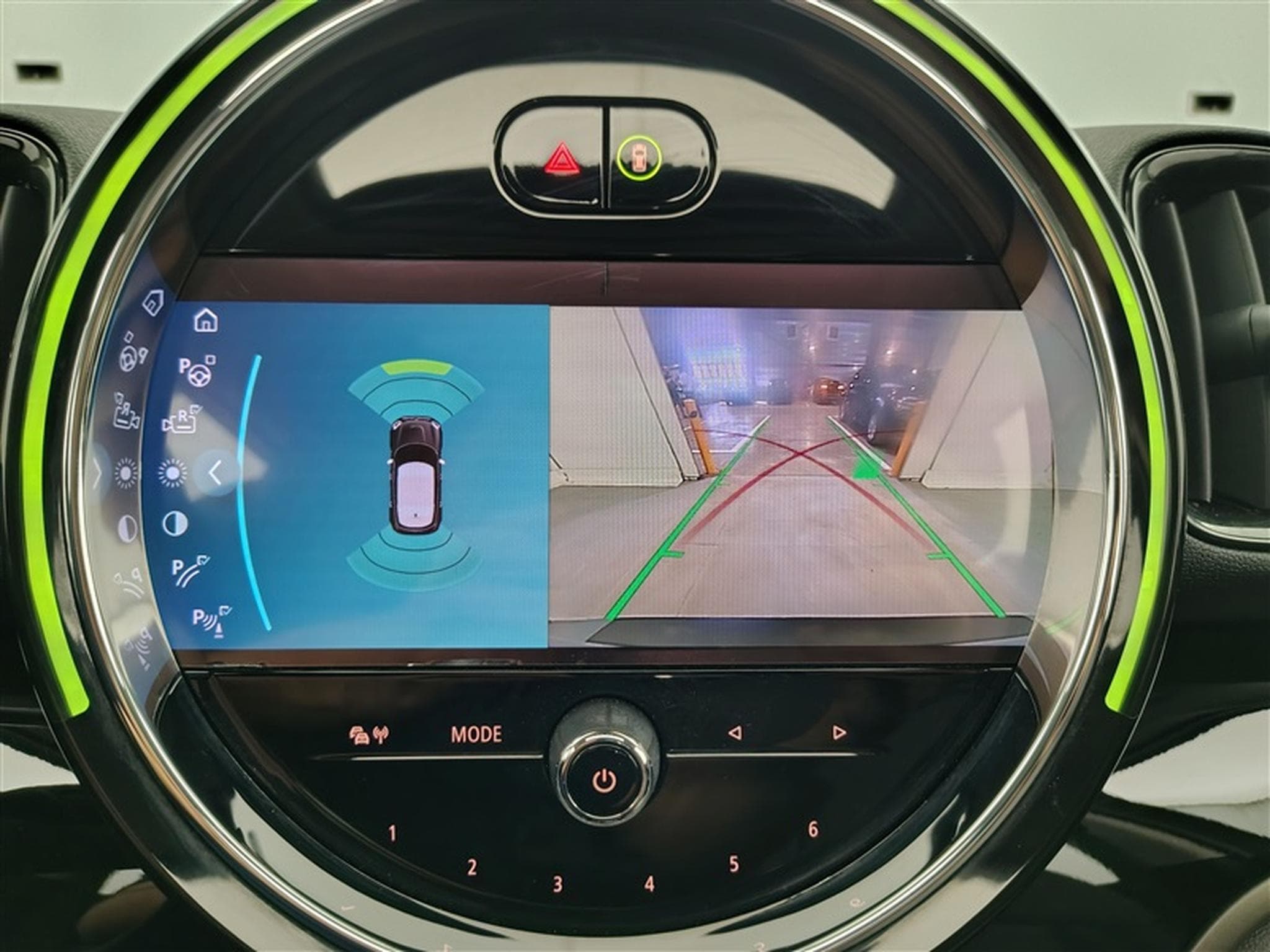 MINI Countryman 1.5A Navi / Led / Toit Pano (2022) - Photo 18